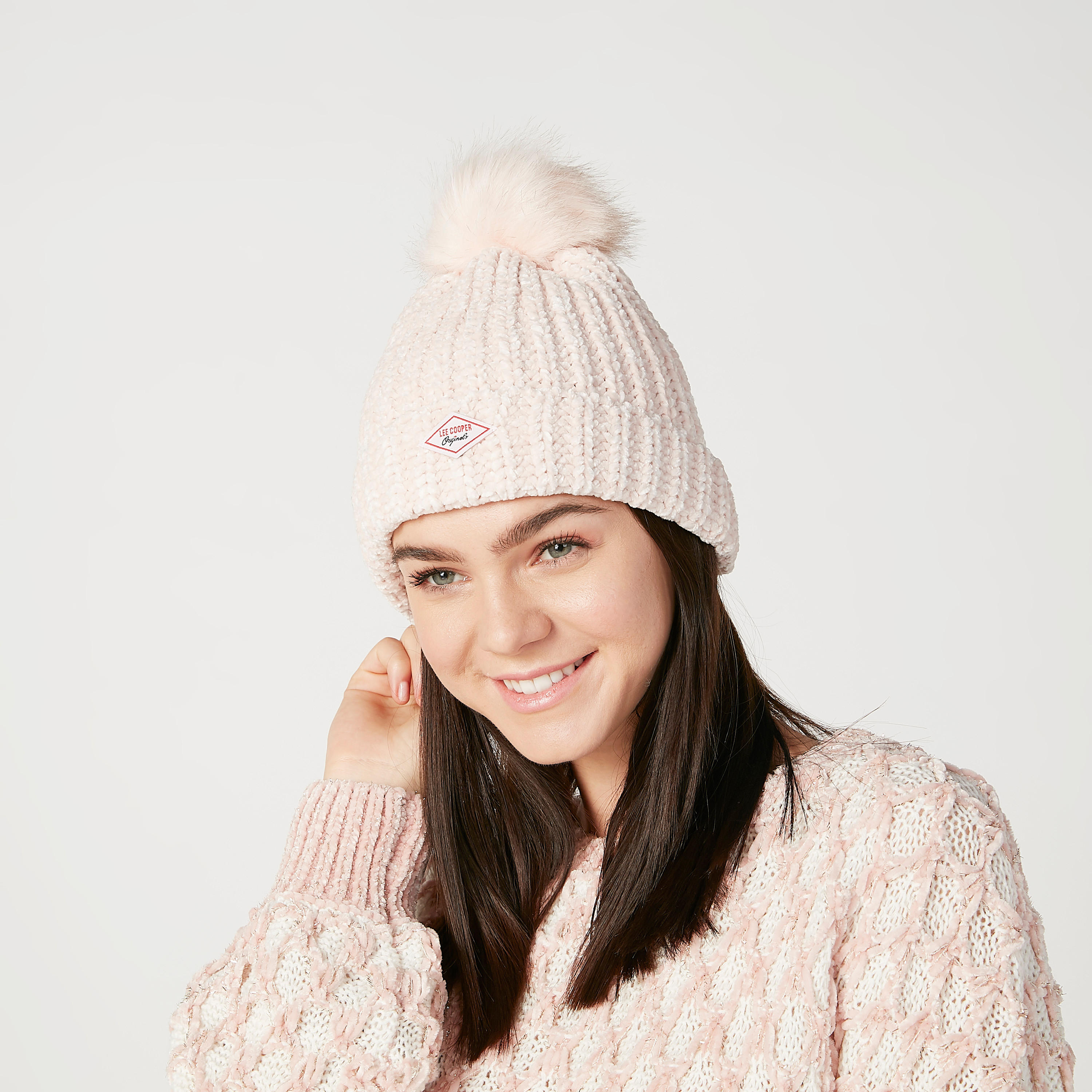 كاب بيني بارز الملمس بتزيينات-women-clothingaccessories-capsandhats-image-2