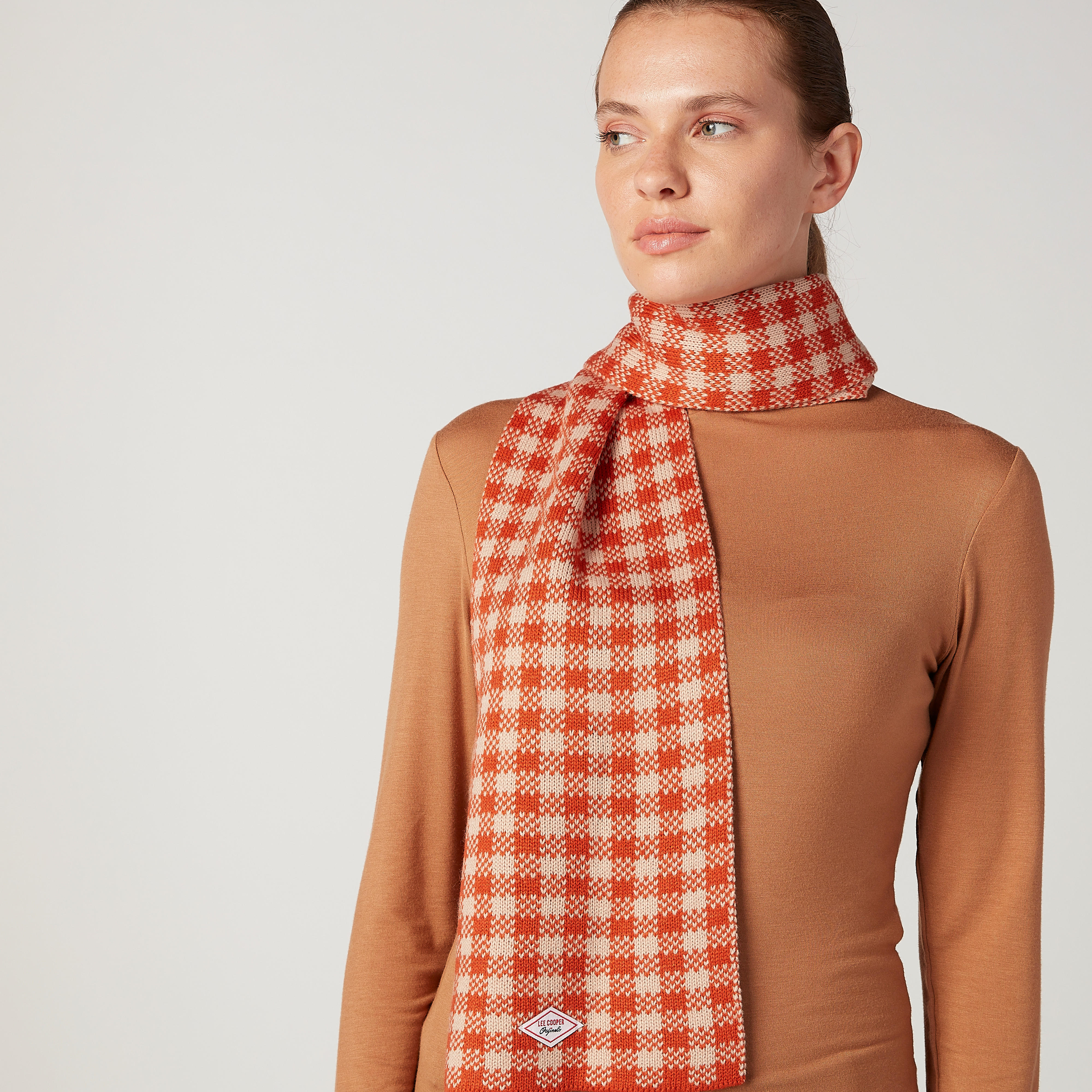 وشاح كاروهات من لي كوبر-women-clothingaccessories-scarves-image-2