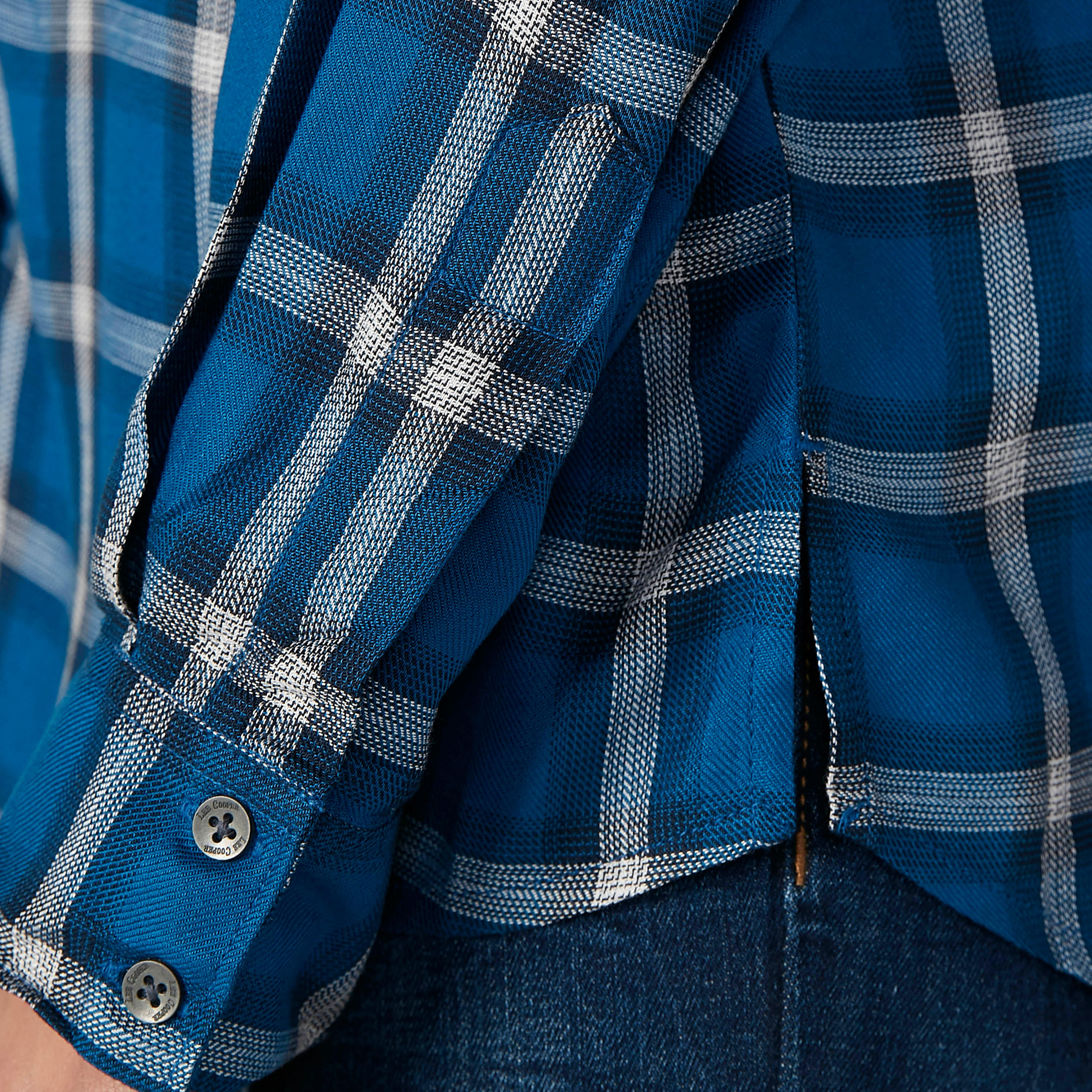 قميص كاروهات بياقة عاديّة وأكمام طويلة من لي كوبر-women-clothing-shirtsandblouses-shirts-image-2