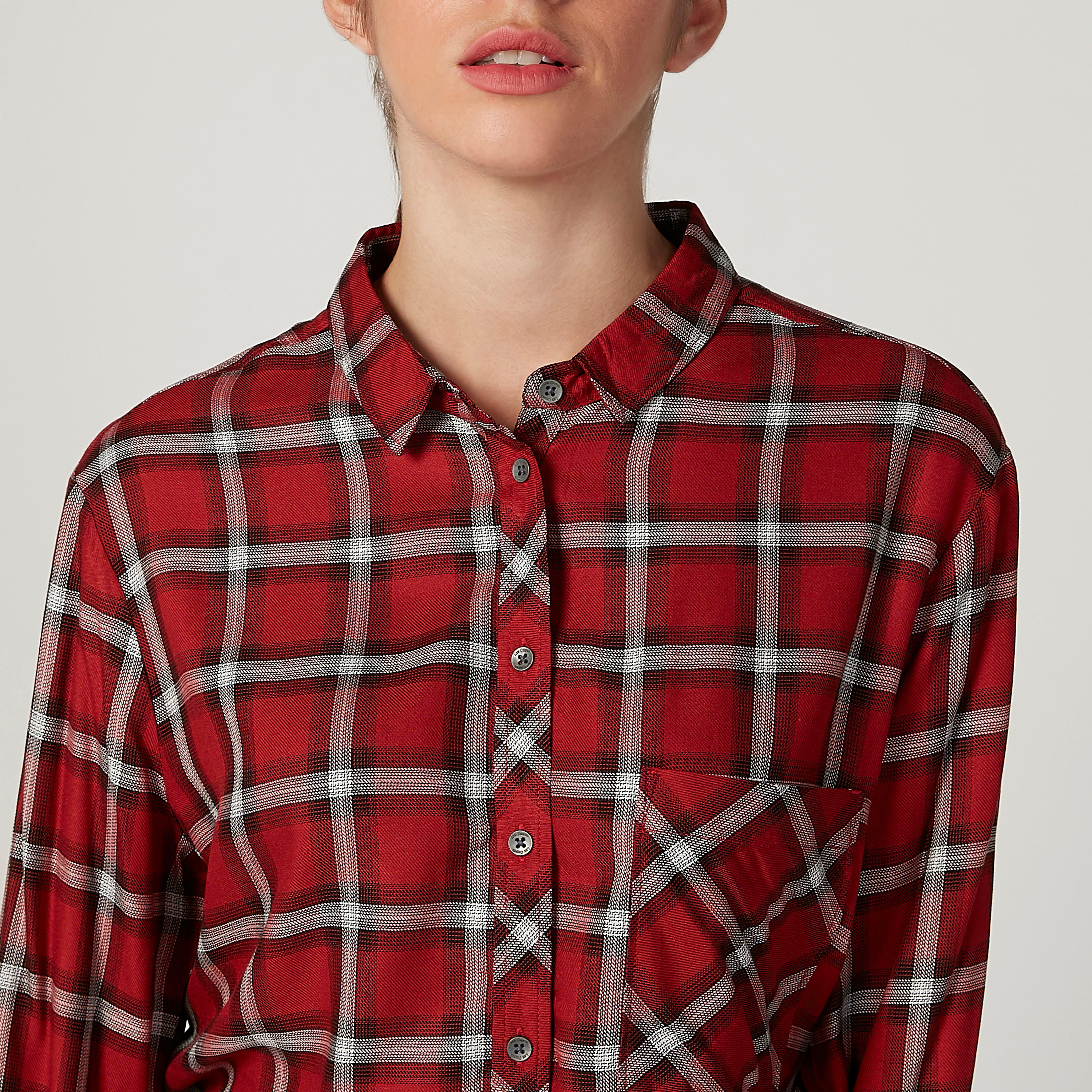 قميص كاروهات بأكمام طويلة وجيب على الصدر من لي كوبر-women-clothing-shirtsandblouses-shirts-image-3