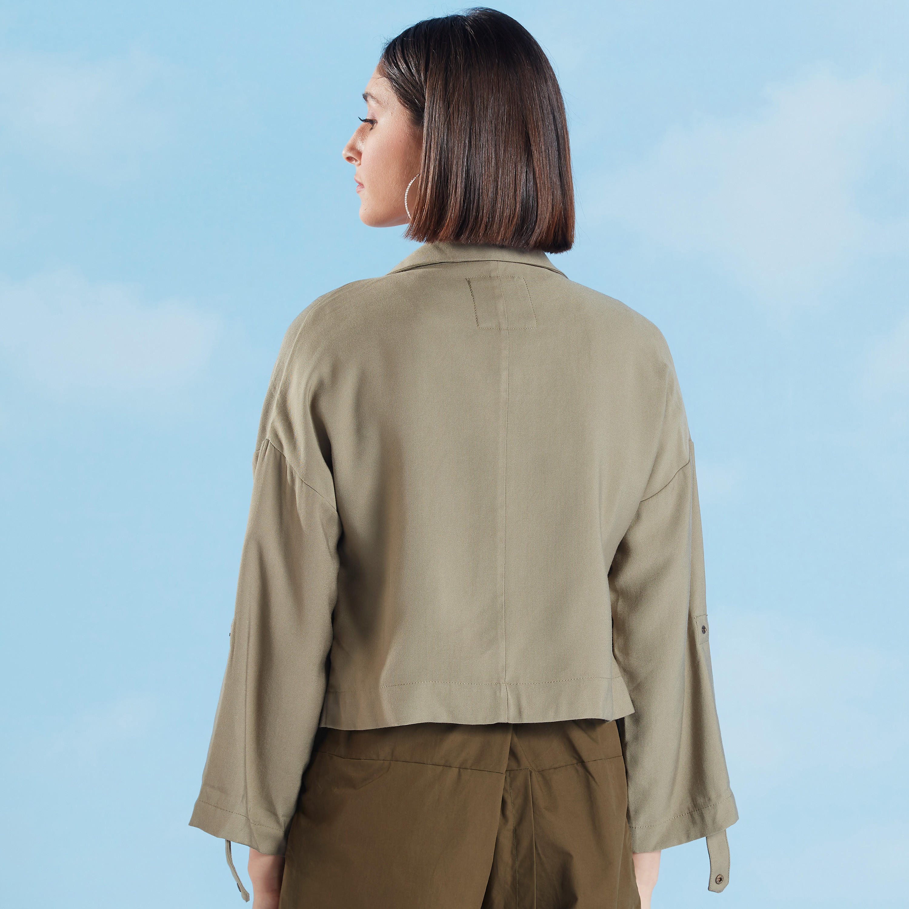 جاكيت بومبر مستدام سادة بأكمام طويلة من لي كوبر-women-winterwear-coatsandjackets-jackets-image-4