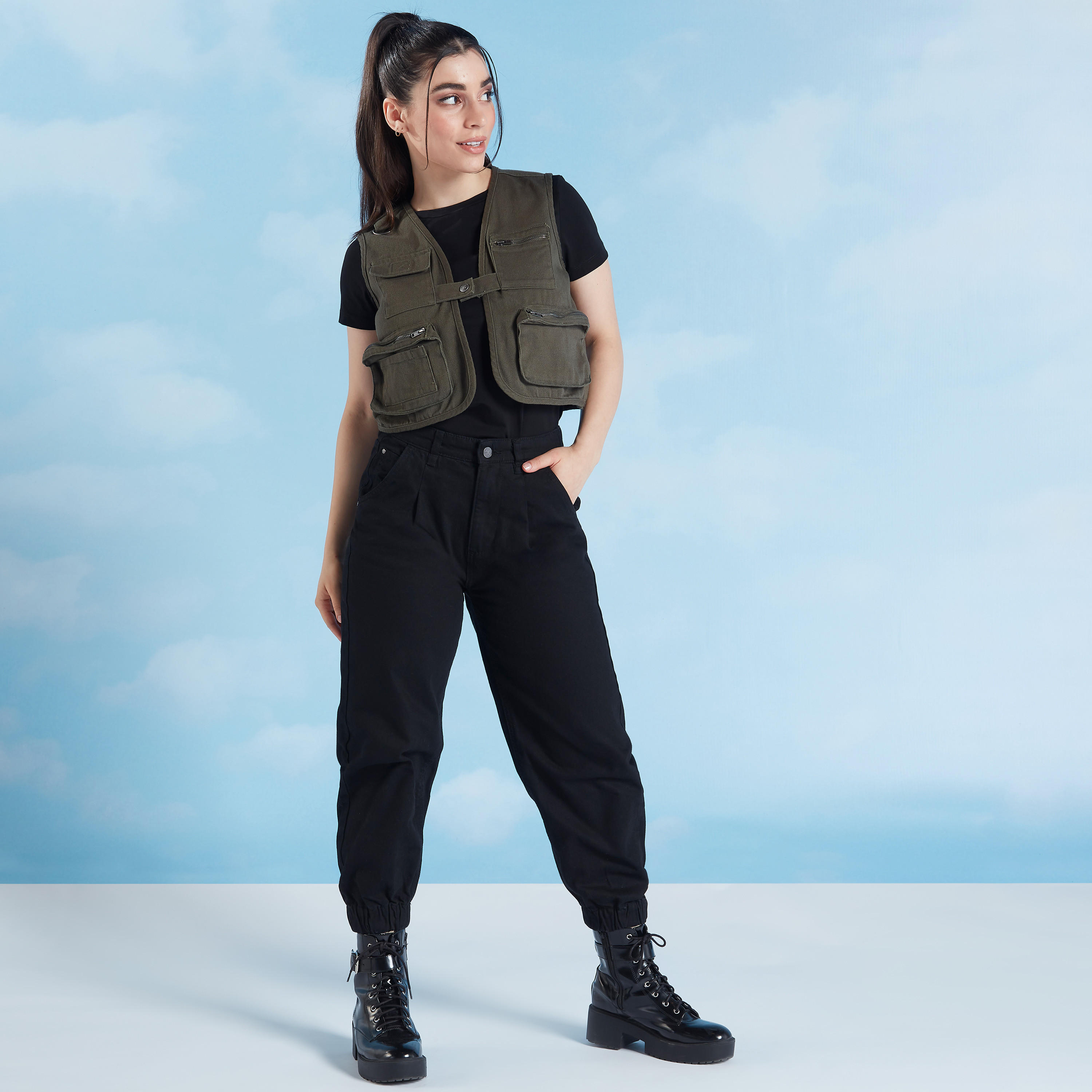 جاكيت مستدامة سادة دون أكمام بجيوب من لي كوبر-women-winterwear-coatsandjackets-jackets-image-3
