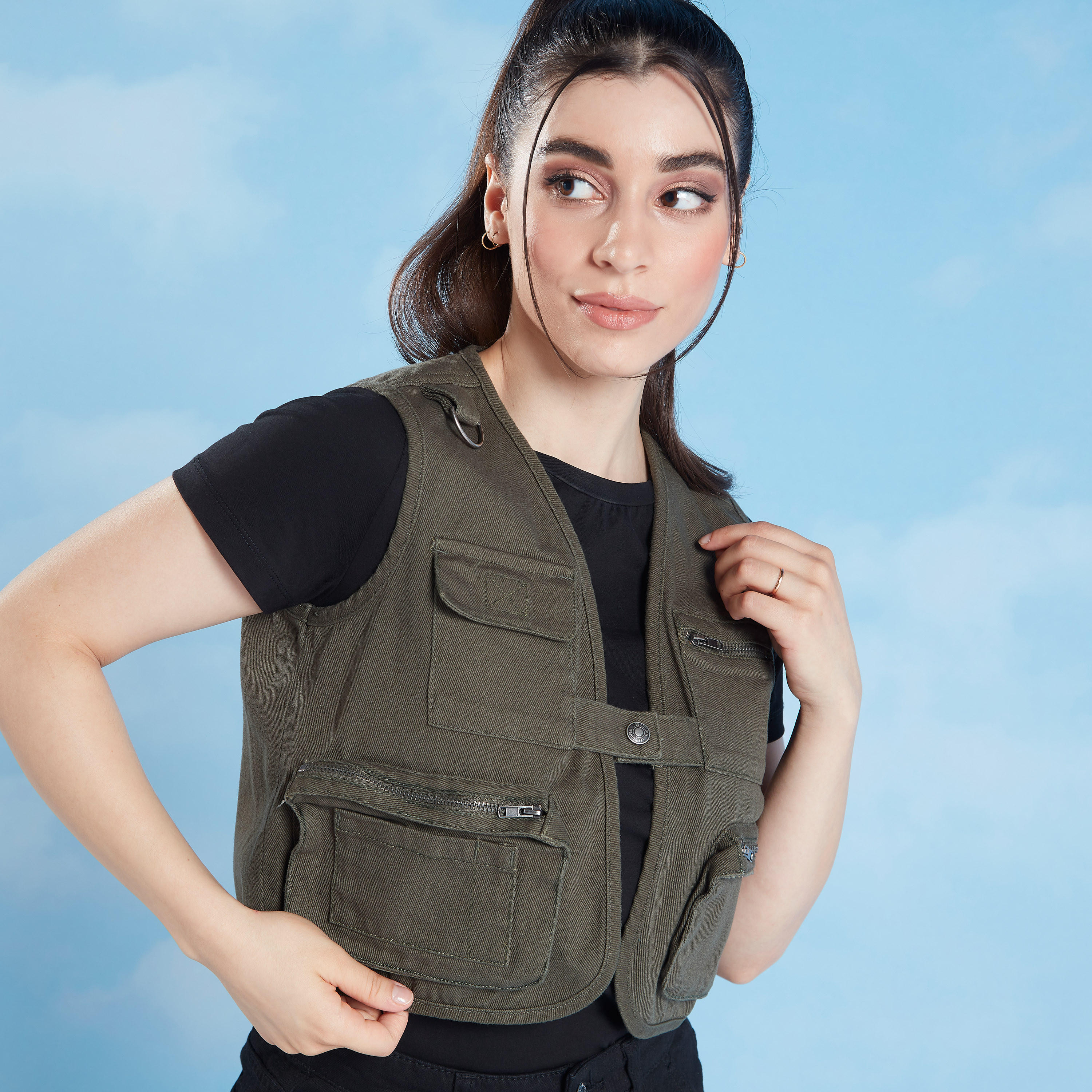 جاكيت مستدامة سادة دون أكمام بجيوب من لي كوبر-women-winterwear-coatsandjackets-jackets-image-2