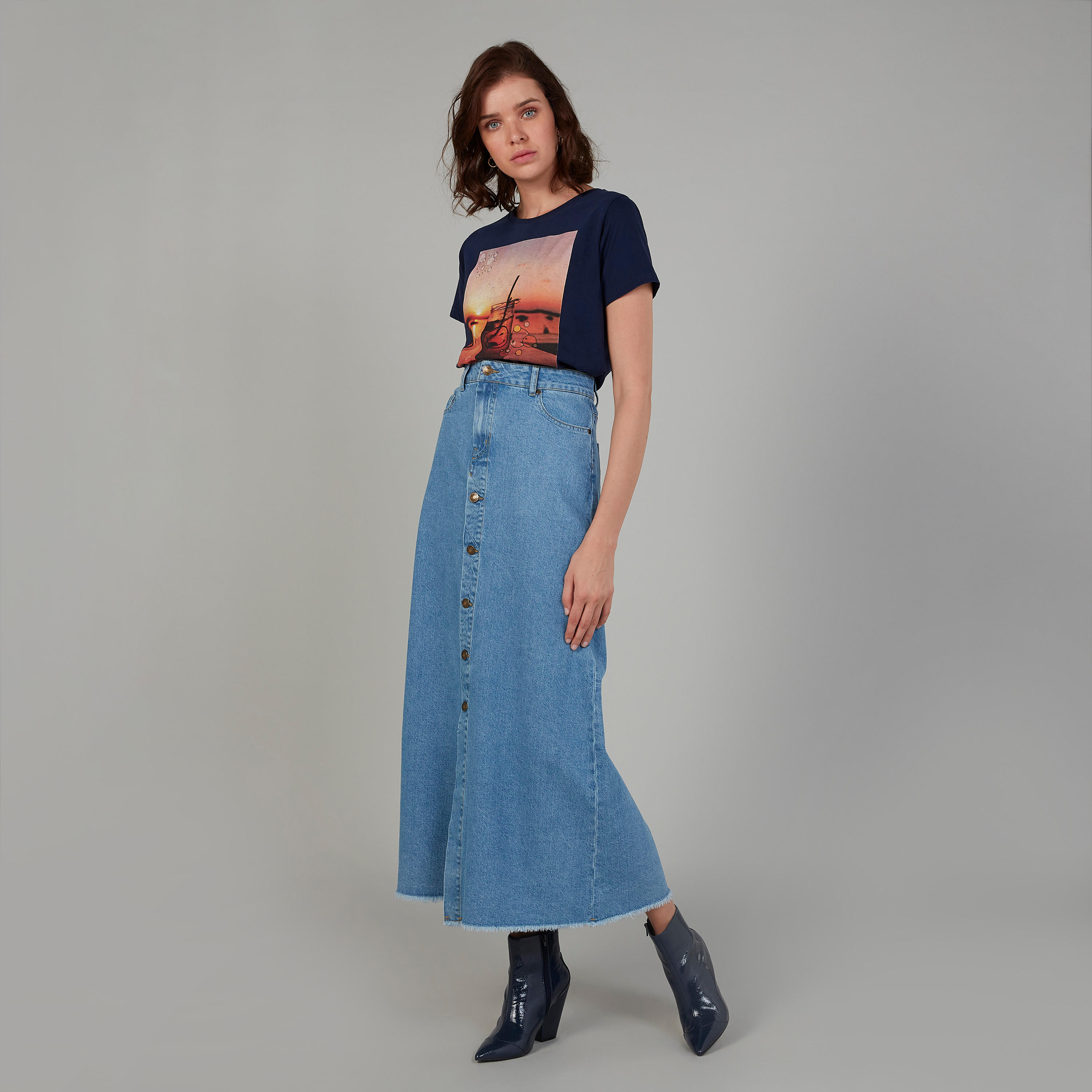 تنورة سادة دينم طويلة إيه لاين بجيوب من لي كوبر-women-clothing-bottoms-skirts-image-2