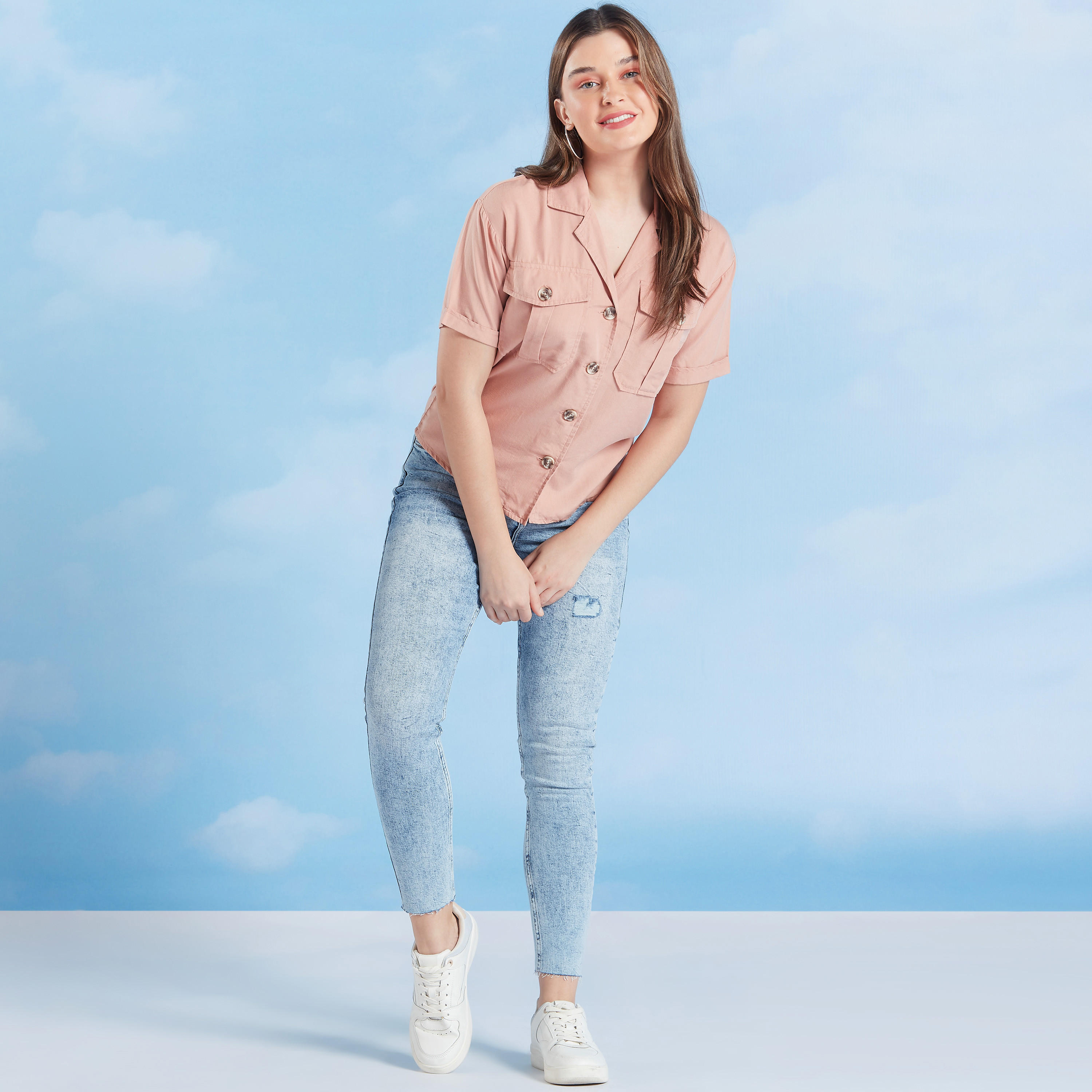 قميص سادة بأكمام قصيرة وجيوب بطيّة من لي كوبر-women-clothing-shirtsandblouses-shirts-image-2