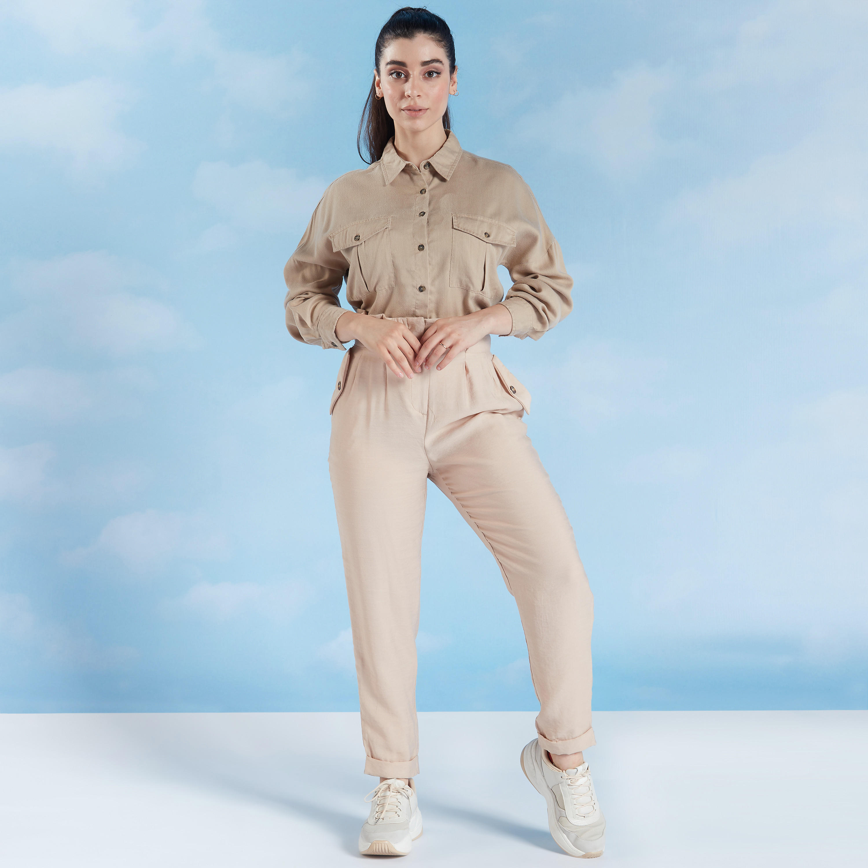 قميص سادة بأكمام طويلة وجيوب بطيّة من لي كوبر-women-clothing-shirtsandblouses-shirts-image-3