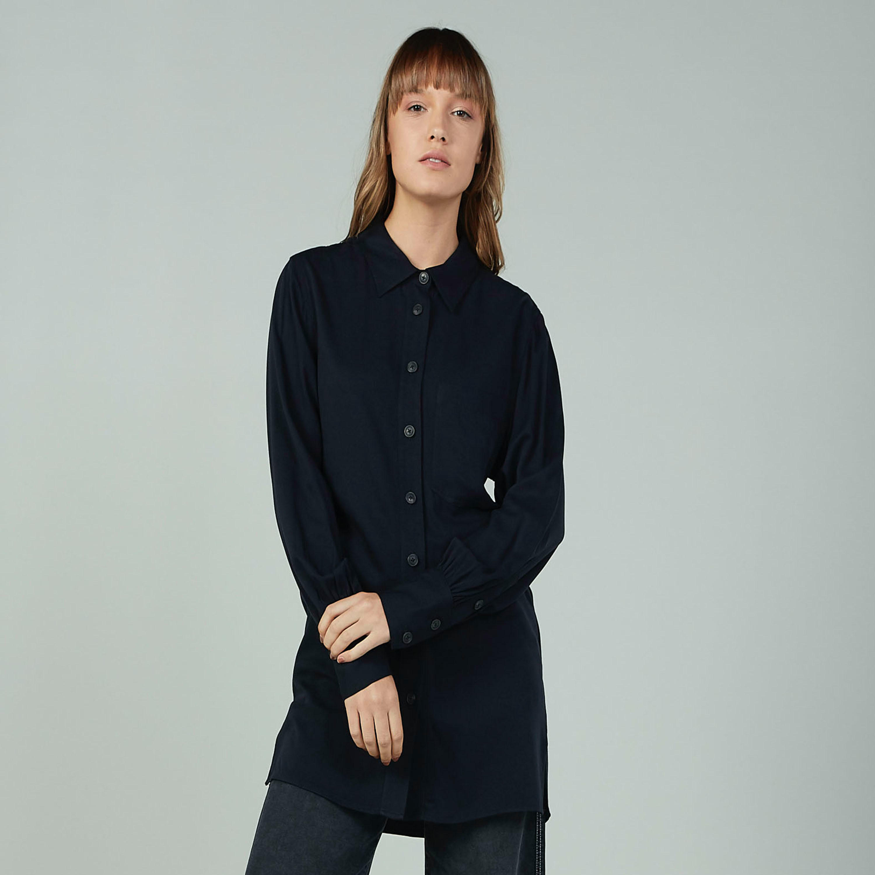 قميص طويل سادة بأكمام بيشوب من لي كوبر-women-clothing-shirtsandblouses-blouses-image-1