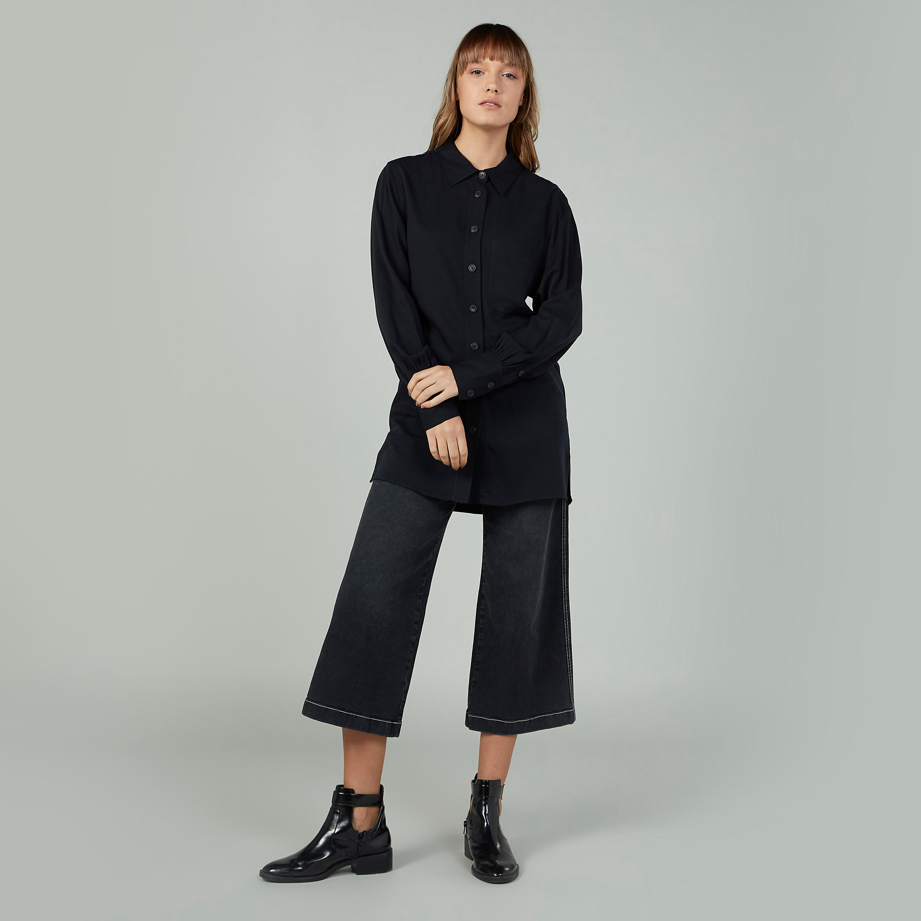 قميص طويل سادة بأكمام بيشوب من لي كوبر-women-clothing-shirtsandblouses-blouses-image-2