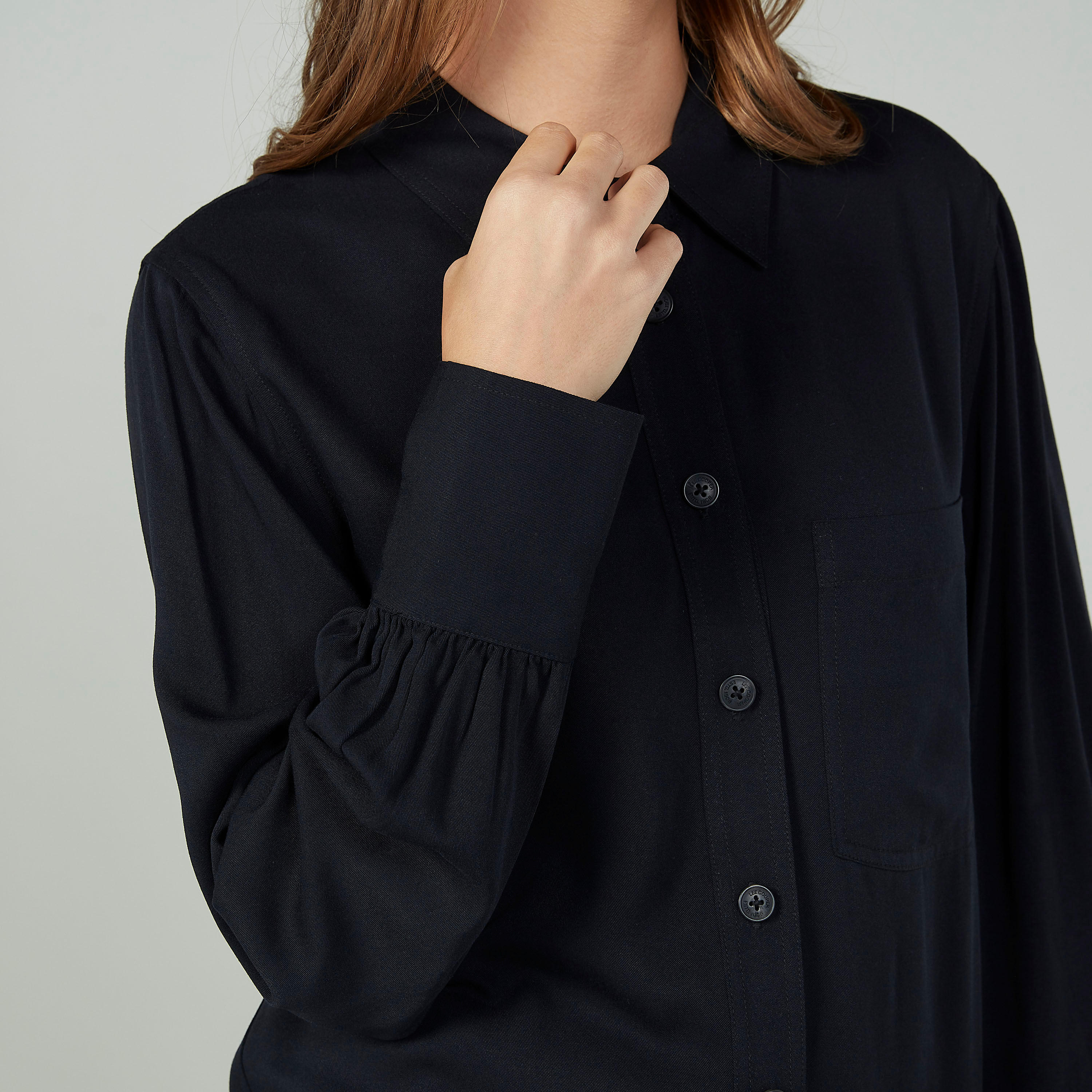 قميص طويل سادة بأكمام بيشوب من لي كوبر-women-clothing-shirtsandblouses-blouses-image-3
