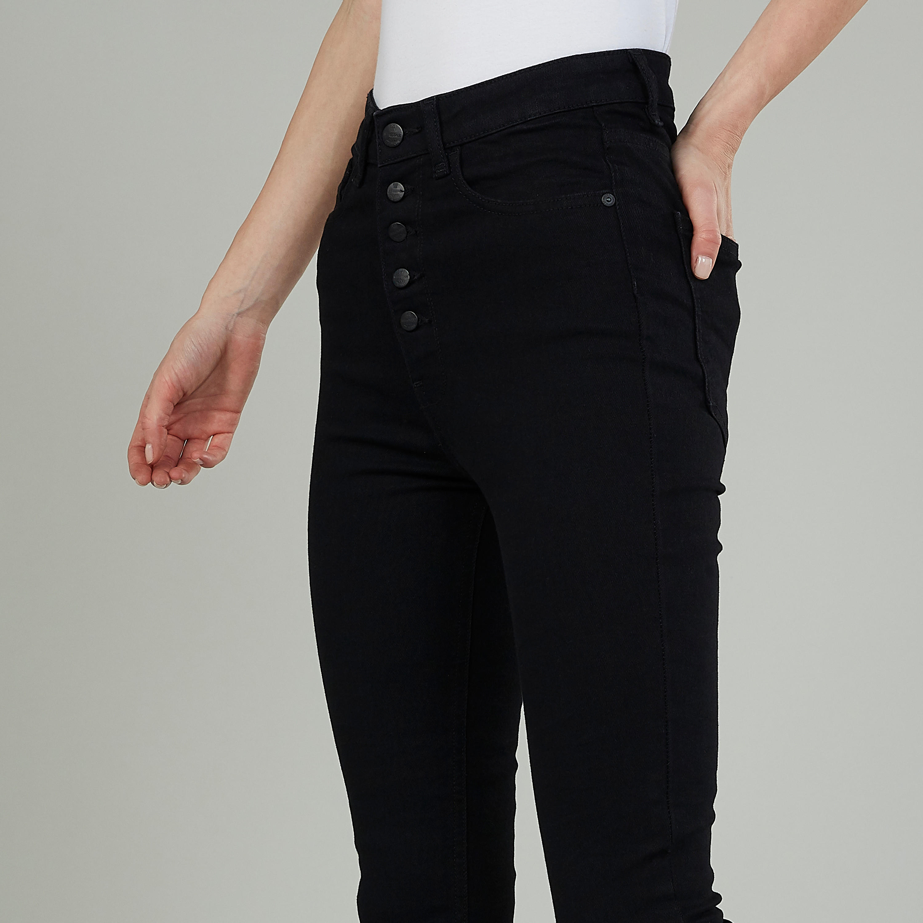 جينز سكيني بخصر متوسط الإرتفاع من لي كوبر-women-clothing-bottoms-jeans-image-3