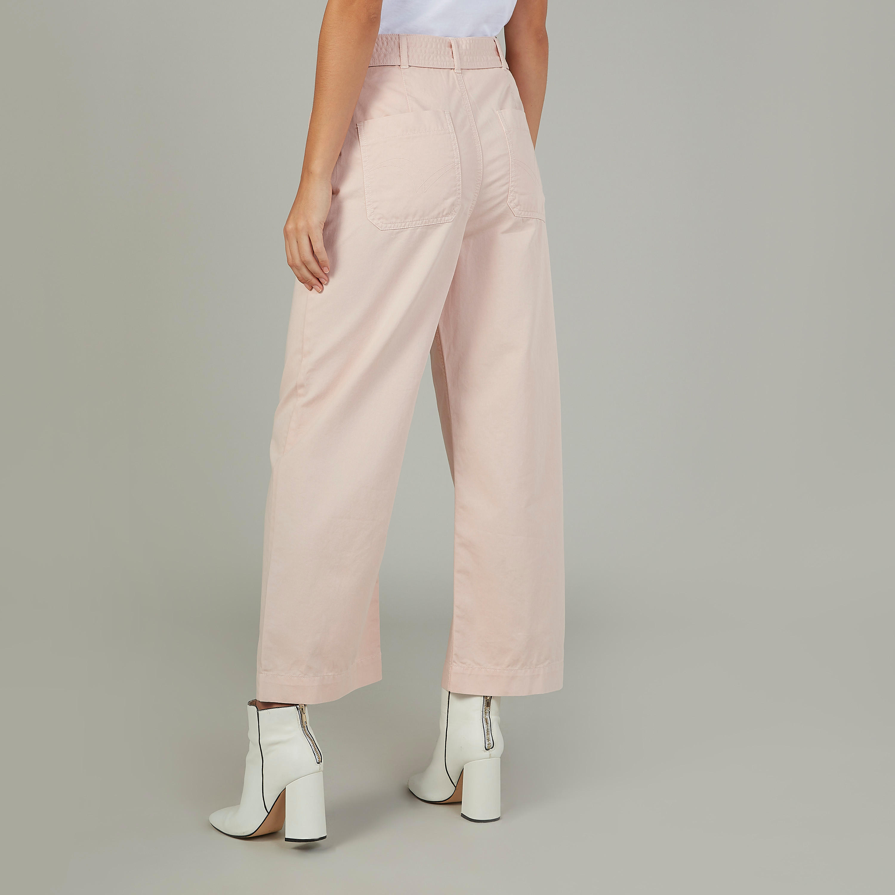 بنطلون جينز مستدام سادة بخصر متوسط الارتفاع وجيوب من لي كوبر-women-clothing-bottoms-jeans-image-4