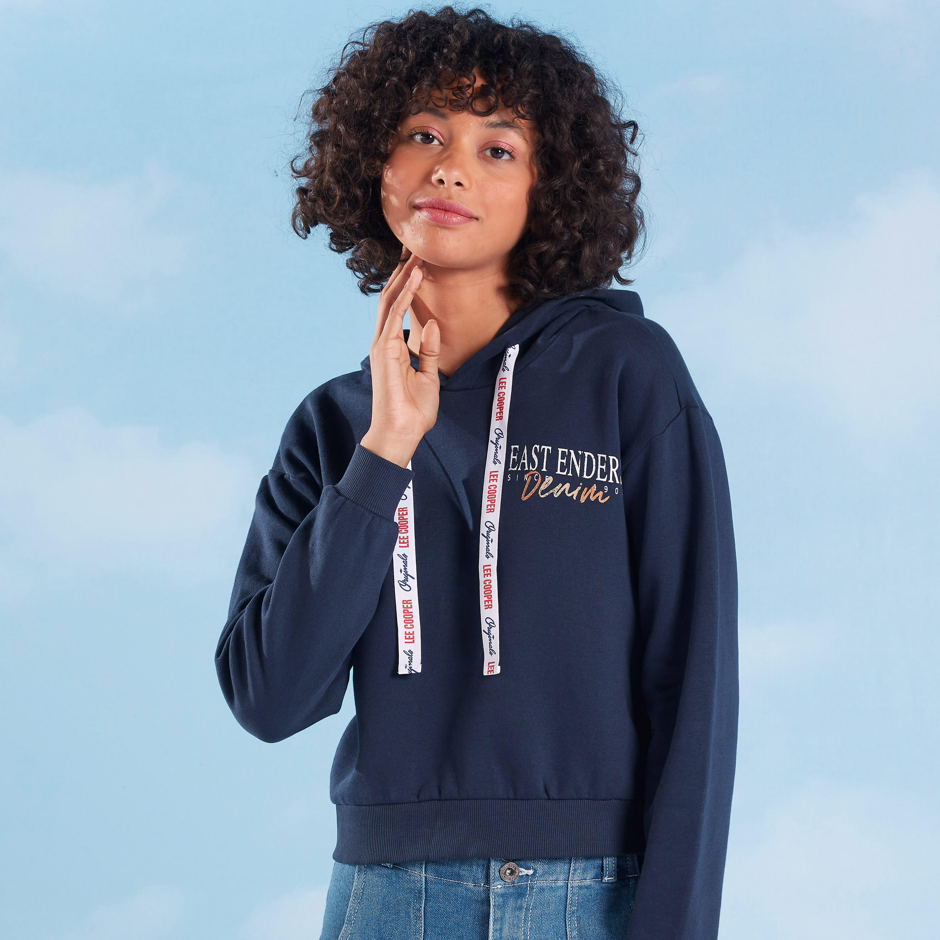 سويت شيرت مستدام بأكمام طويلة بقبعة وطبعات من لي كوبر-women-winterwear-hoodiesandsweatshirts-sweatshirts-image-1