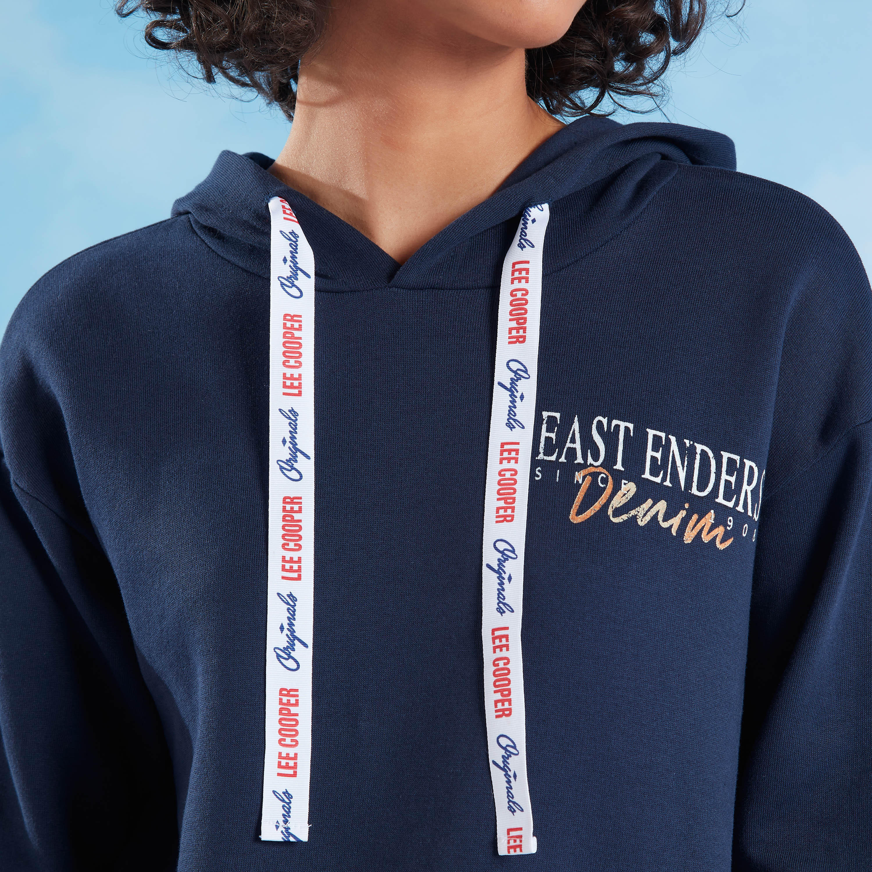 سويت شيرت مستدام بأكمام طويلة بقبعة وطبعات من لي كوبر-women-winterwear-hoodiesandsweatshirts-sweatshirts-image-3