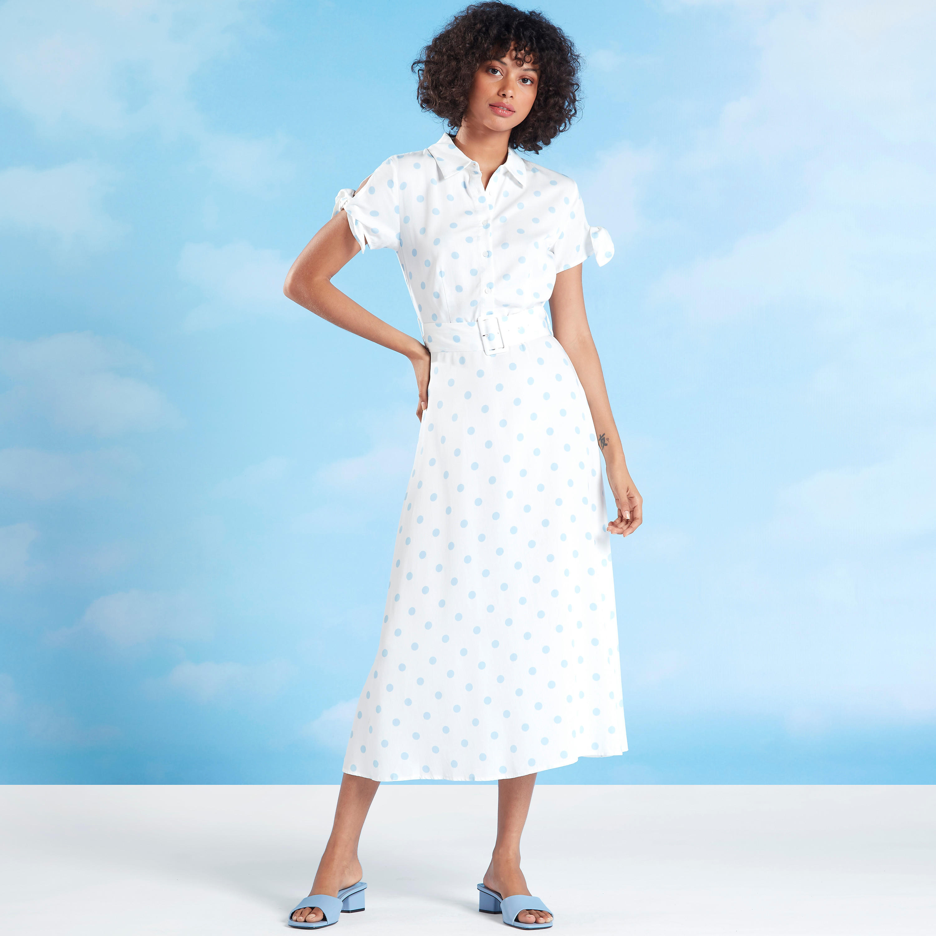 فستان قميص مستدام متوسط الطول بطبعات منقّطة من لي كوبر-women-clothing-dresses-image-3