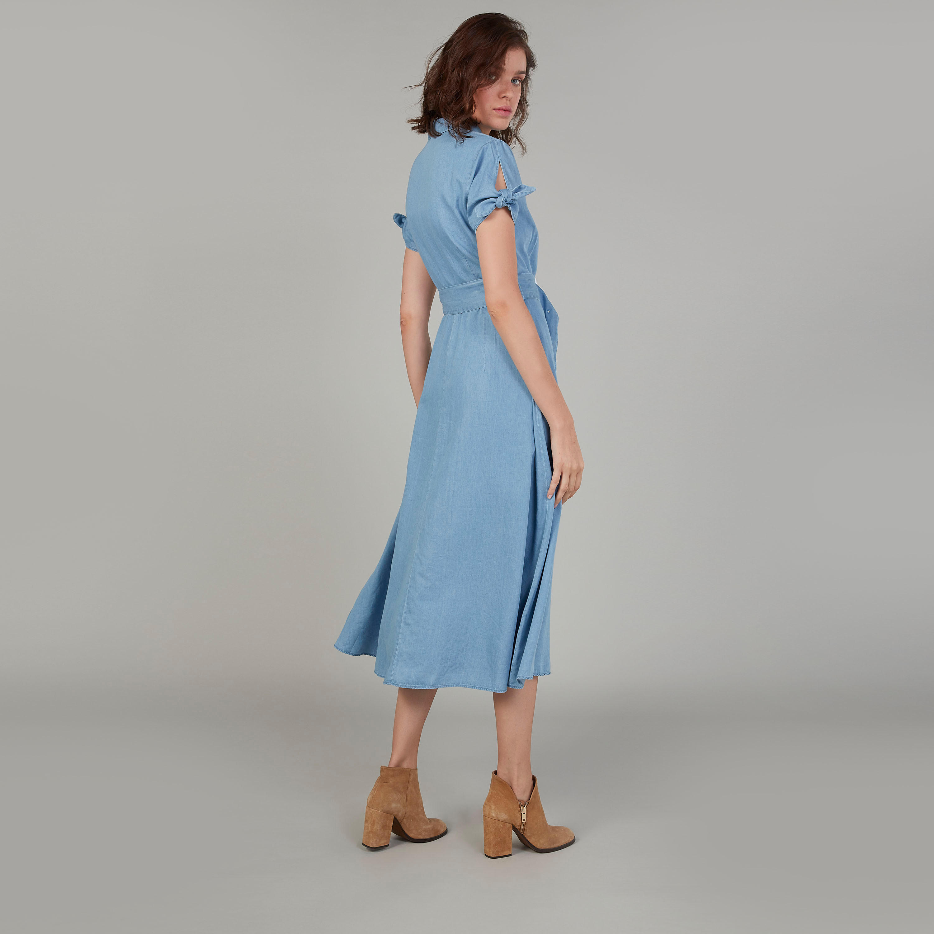 فستان مستدام قميص آيه لاين متوسط الطول بأكمام قصيرة من لي كوبر-women-clothing-dresses-image-4