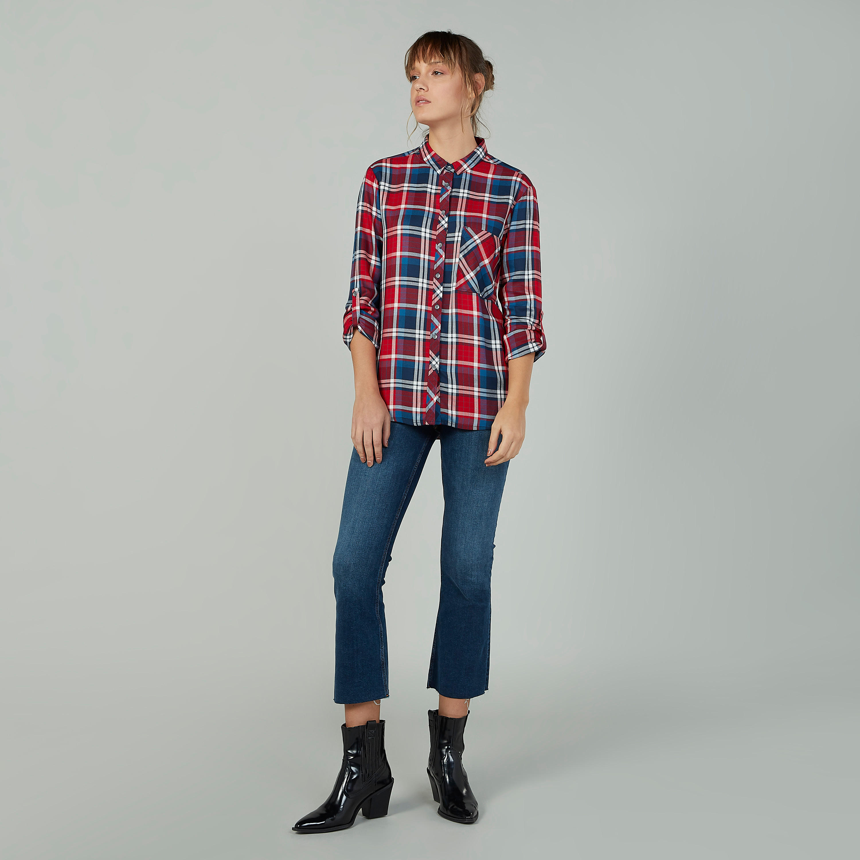 قميص كاروهات بياقة عاديّة وأكمام طويلة من لي كوبر-women-clothing-shirtsandblouses-shirts-image-2