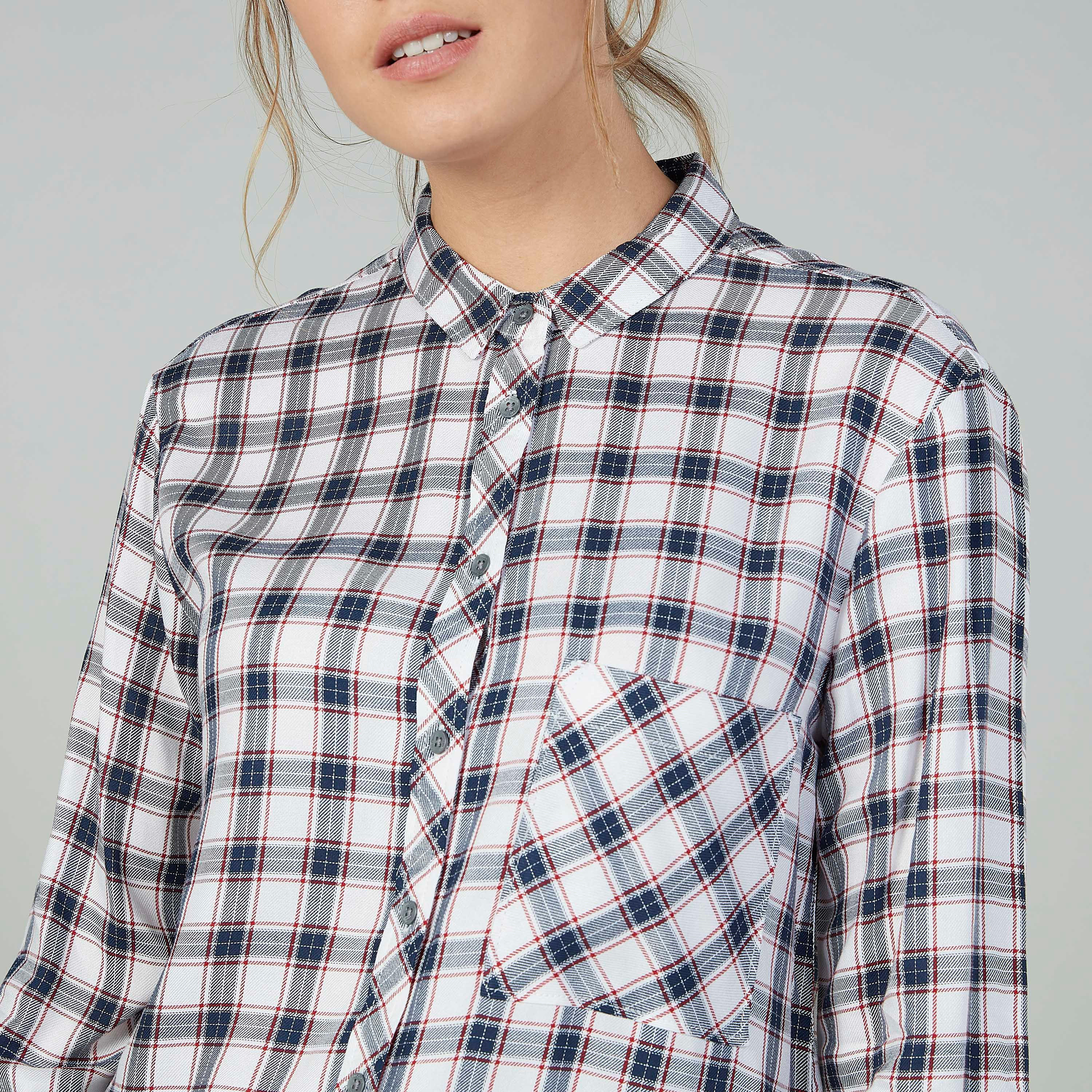 قميص كاروهات بياقة عاديّة وأكمام طويلة من لي كوبر-women-clothing-shirtsandblouses-shirts-image-3