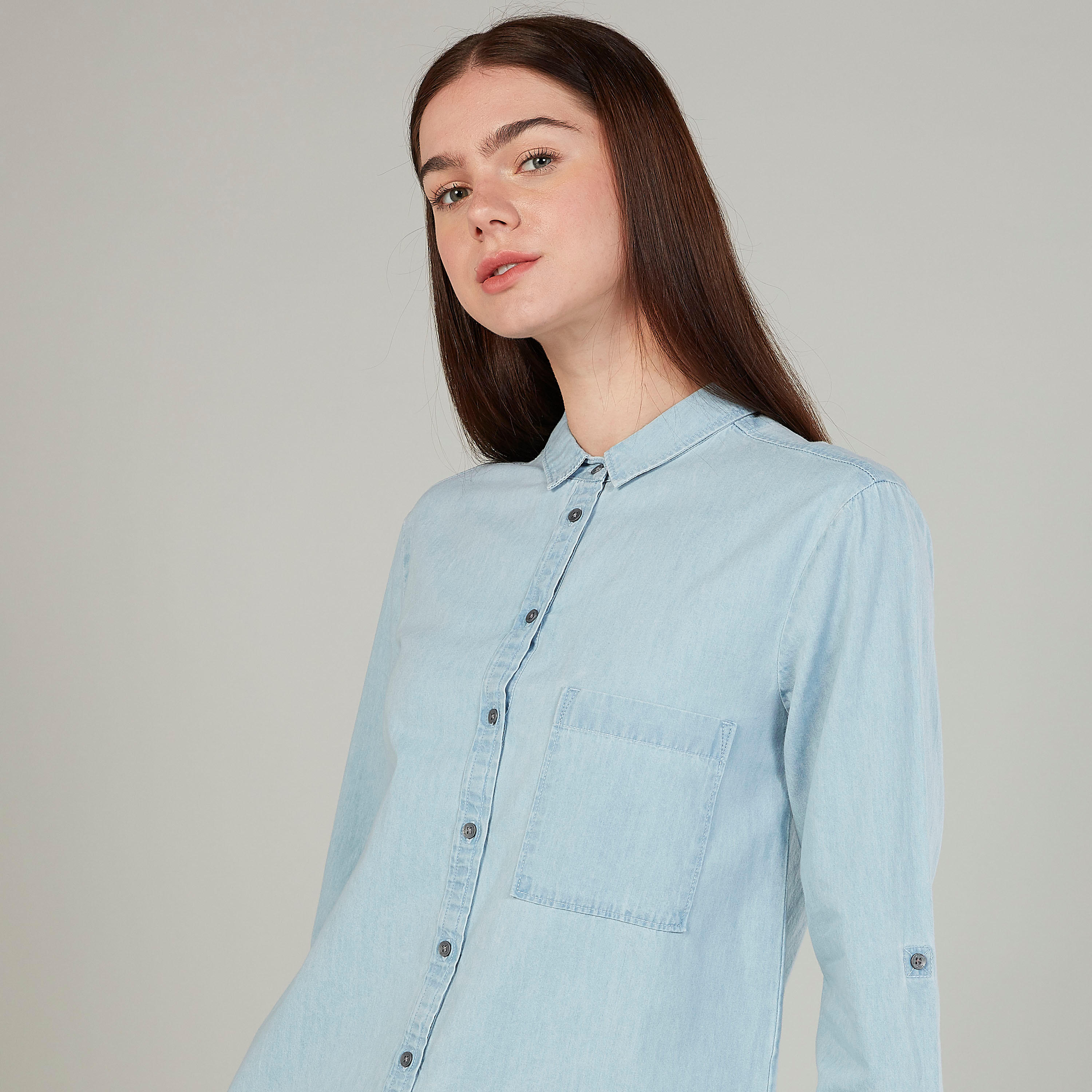 قميص سادة مخطط بأكمام طويلة وجيب على الصدر من لي كوبر-women-clothing-shirtsandblouses-shirts-image-3