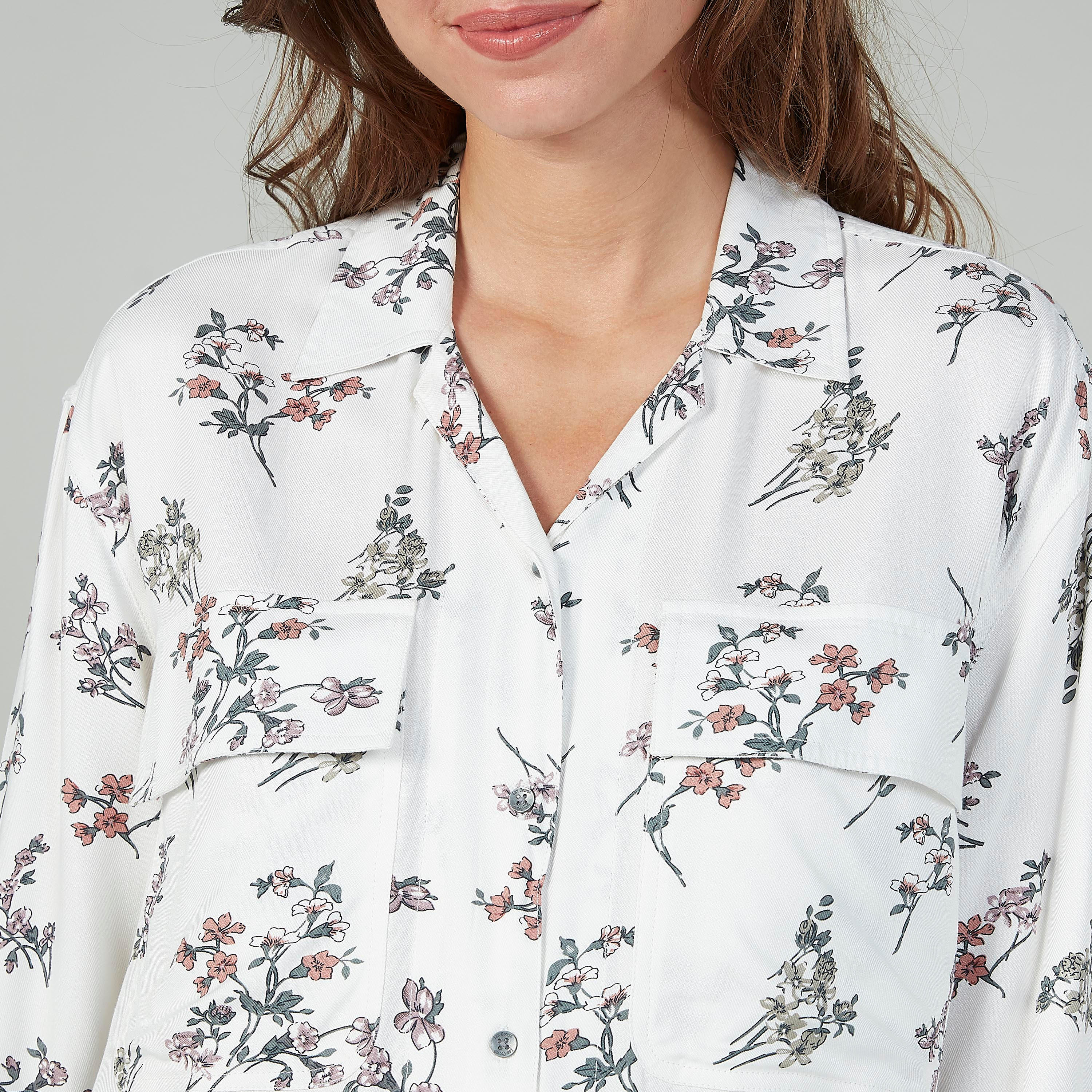 قميص بأكمام طويلة وجيوب بطيّة وطبعات زهرية من لي كوبر-women-clothing-shirtsandblouses-shirts-image-3