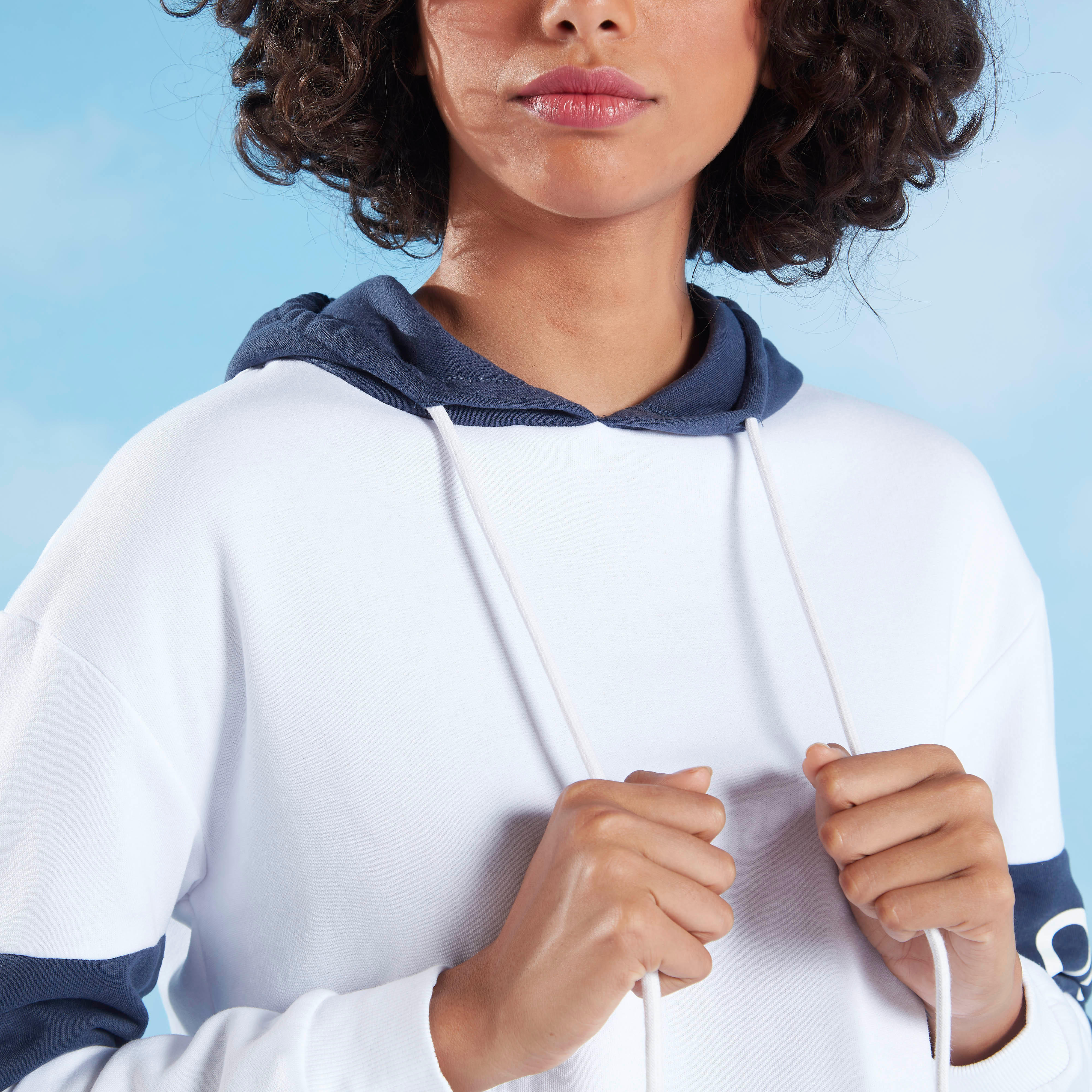 هودي مستدام بأكمام طويلة وطبعات من لي كوبر-women-winterwear-hoodiesandsweatshirts-sweatshirts-image-3