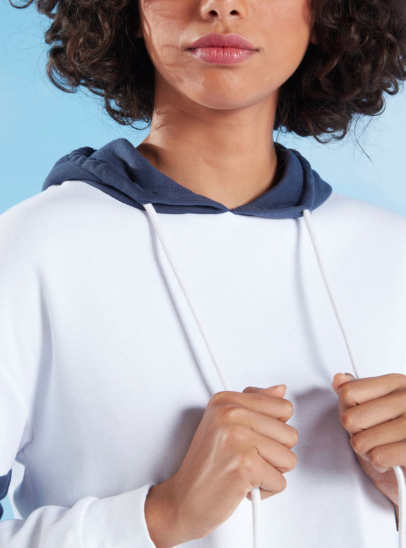 هودي مستدام بأكمام طويلة وطبعات من لي كوبر-women-winterwear-hoodiesandsweatshirts-sweatshirts-image-3