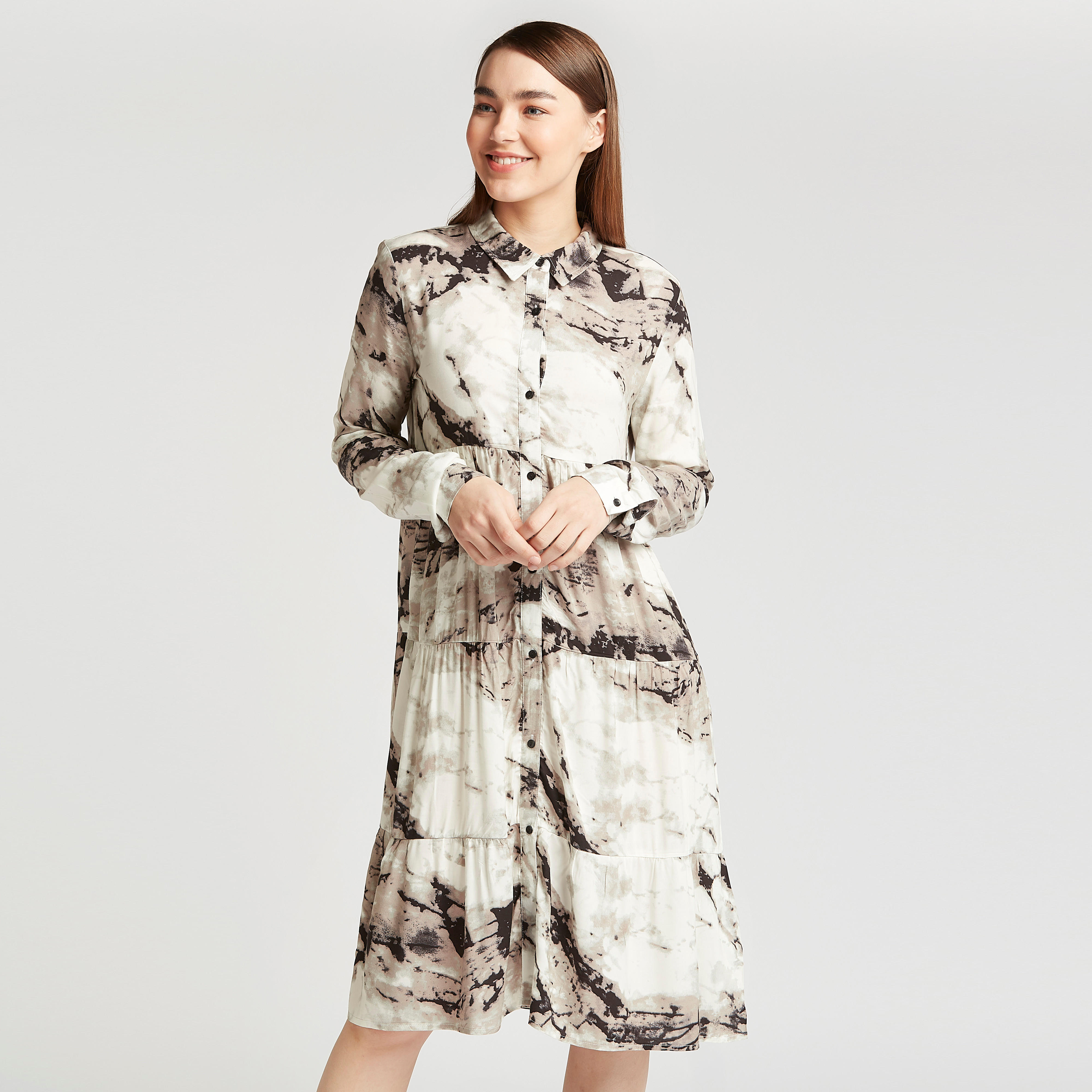 فستان قميص ميدي بأكمام طويلة وطبعات من لي كوبر-women-clothing-dresses-image-1