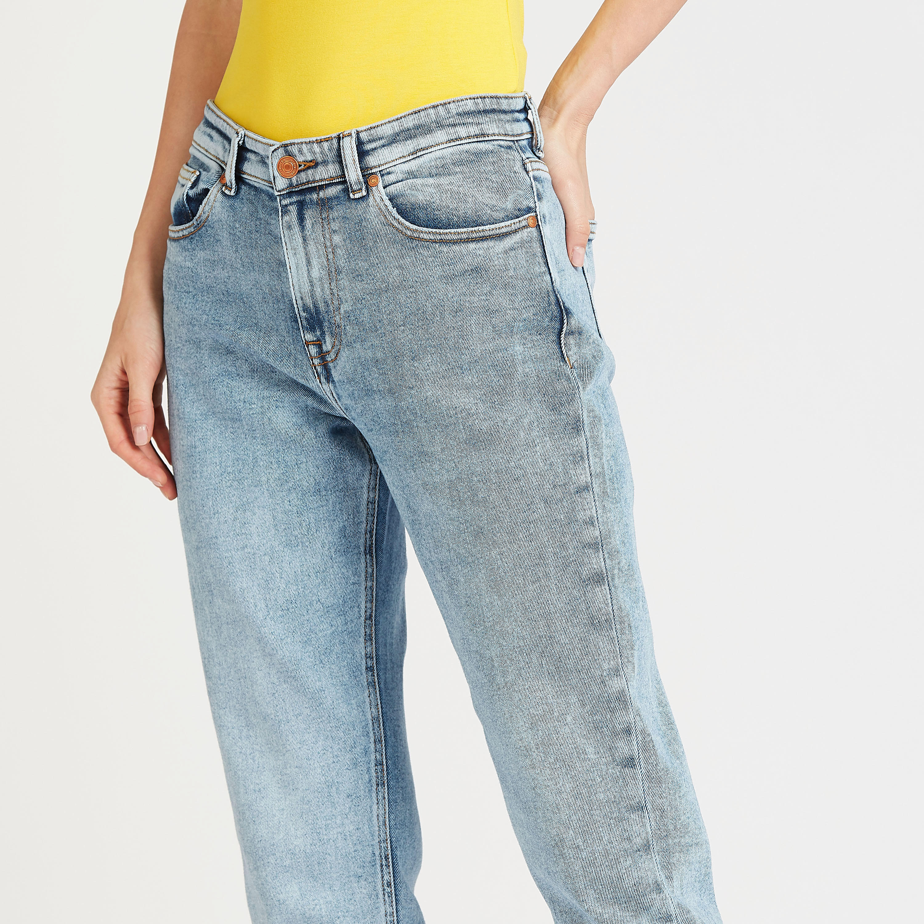 بنطلون جينز موم سادة بخصرمرتفع من لي كوبر-women-clothing-bottoms-jeans-image-3