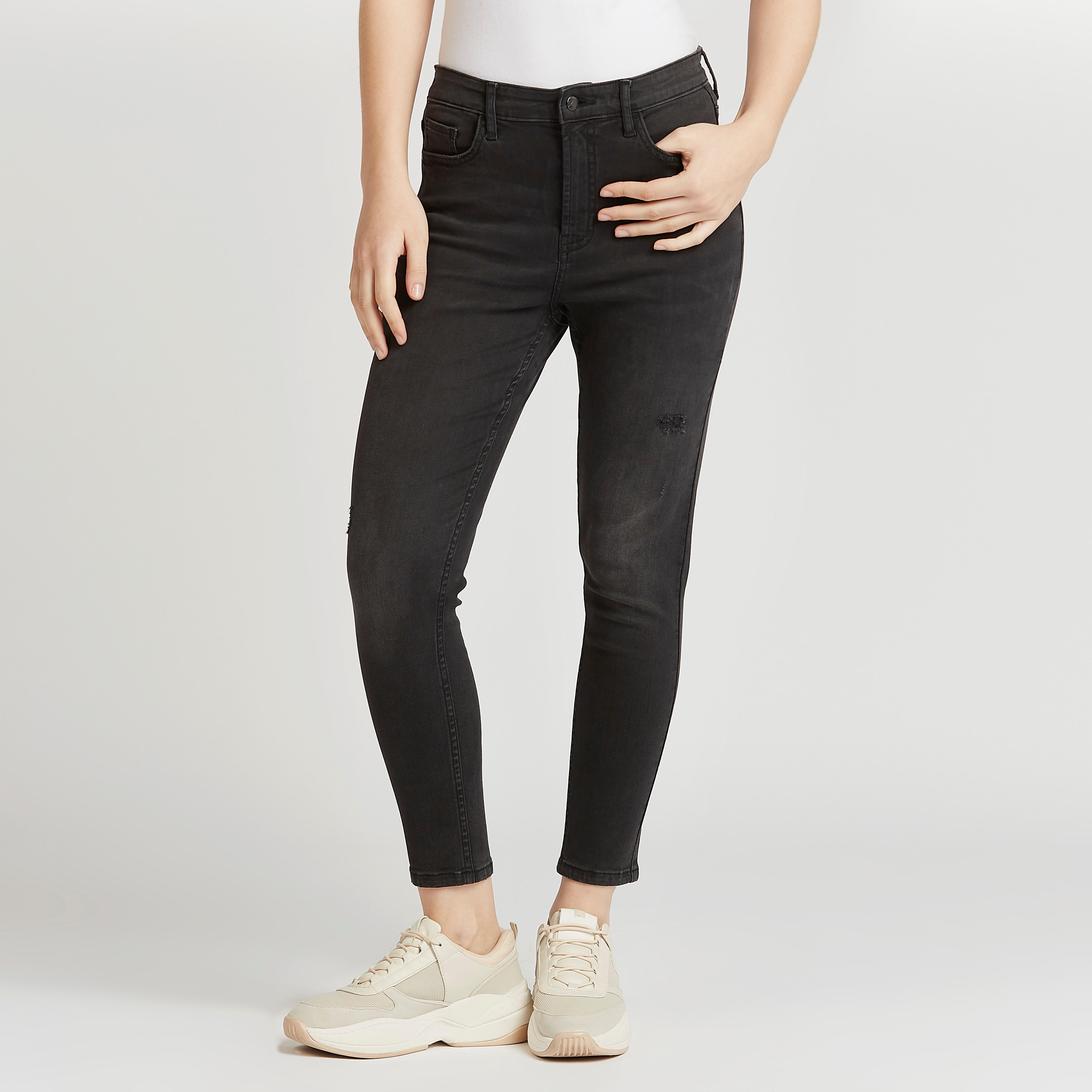 بنطلون جينز موم سادة بخصرمرتفع وتفاصيل جيوب من لي كوبر-women-clothing-bottoms-jeans-image-1