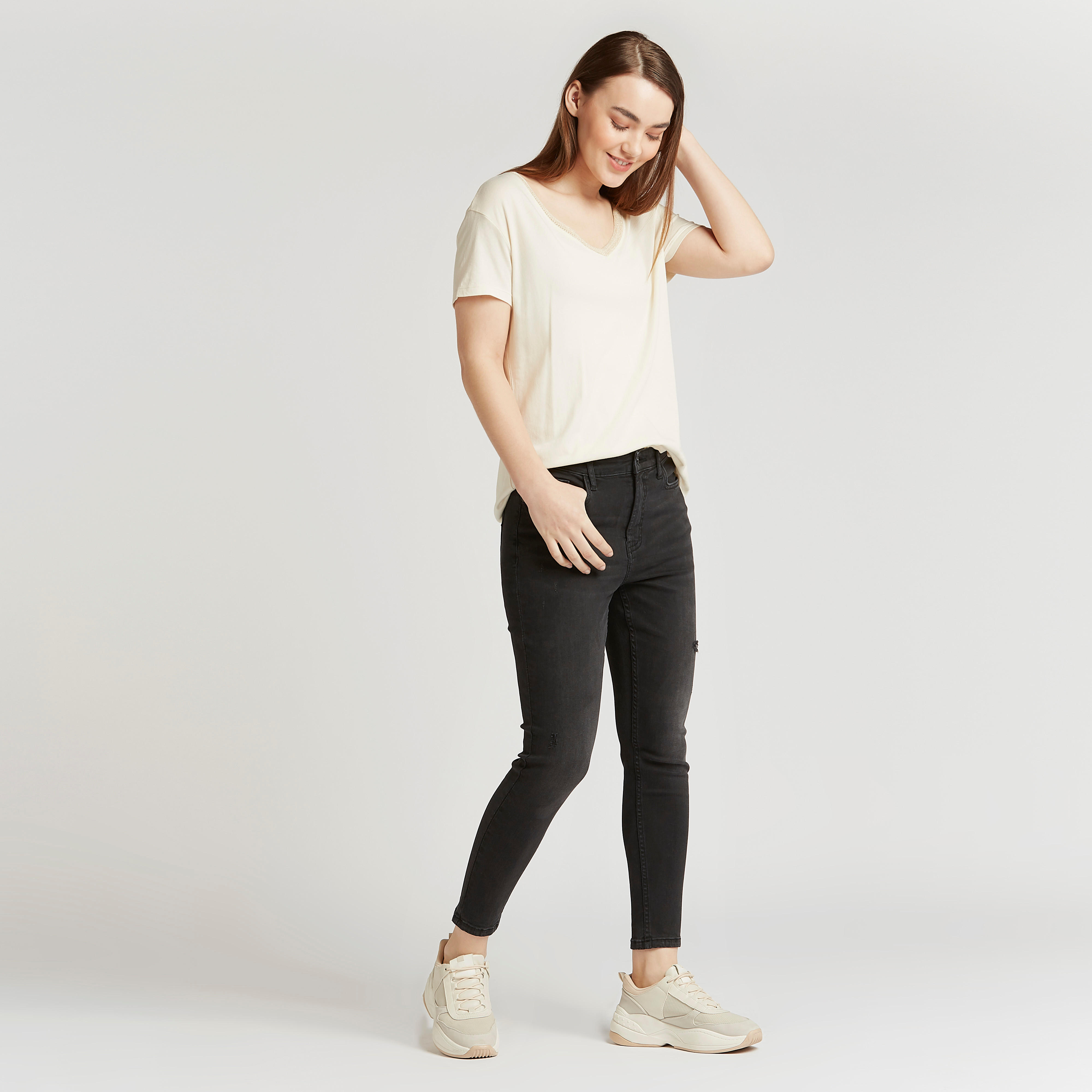 بنطلون جينز موم سادة بخصرمرتفع وتفاصيل جيوب من لي كوبر-women-clothing-bottoms-jeans-image-2
