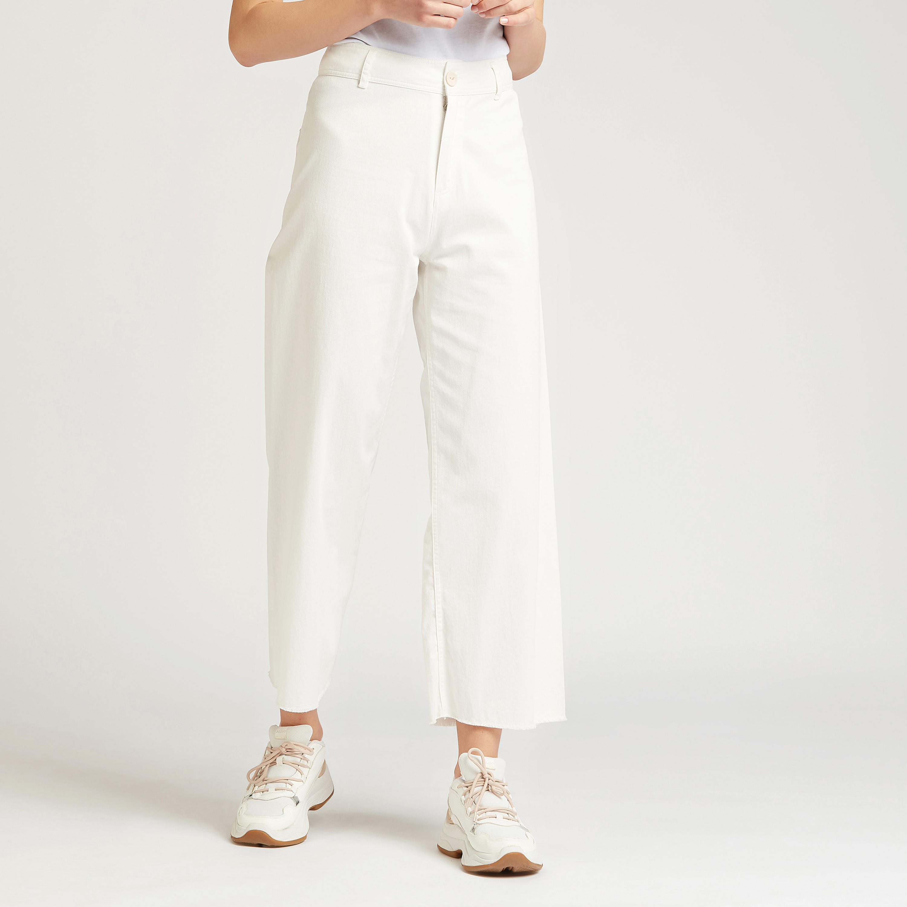 بنطلون جينز واسع سادة بخصر متوسّط الإرتفاع وتفاصيل جيوب-women-clothing-bottoms-jeans-image-1