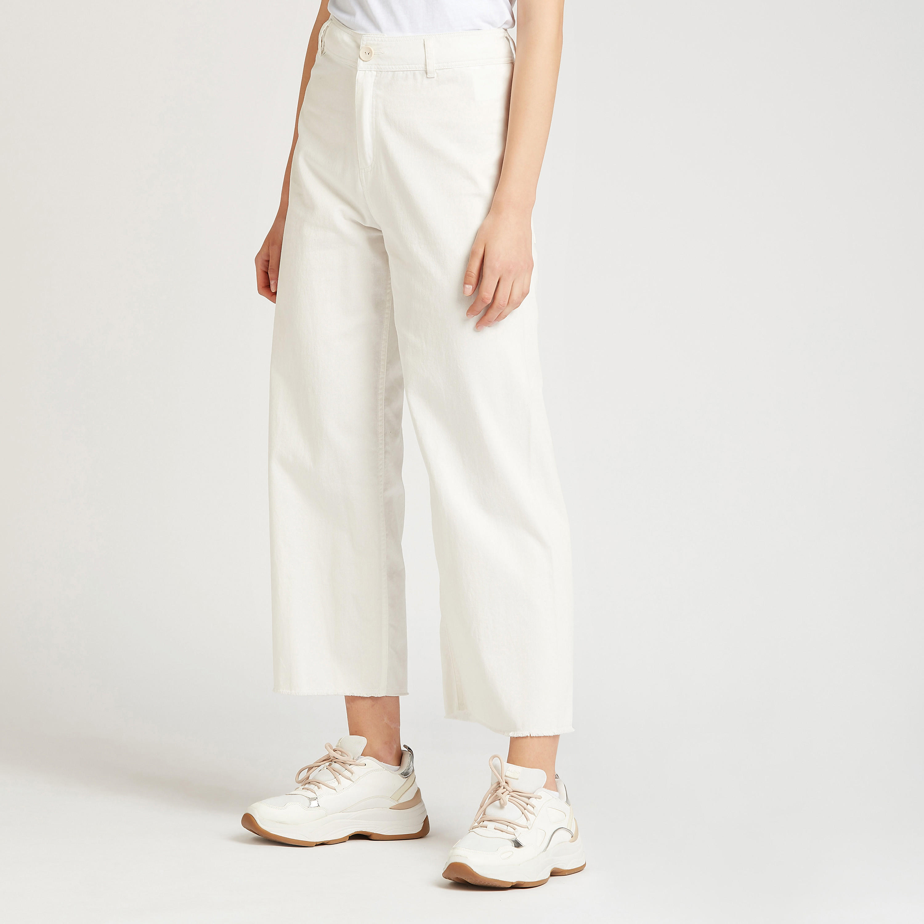 بنطلون جينز واسع سادة بخصر متوسّط الإرتفاع وتفاصيل جيوب-women-clothing-bottoms-jeans-image-4