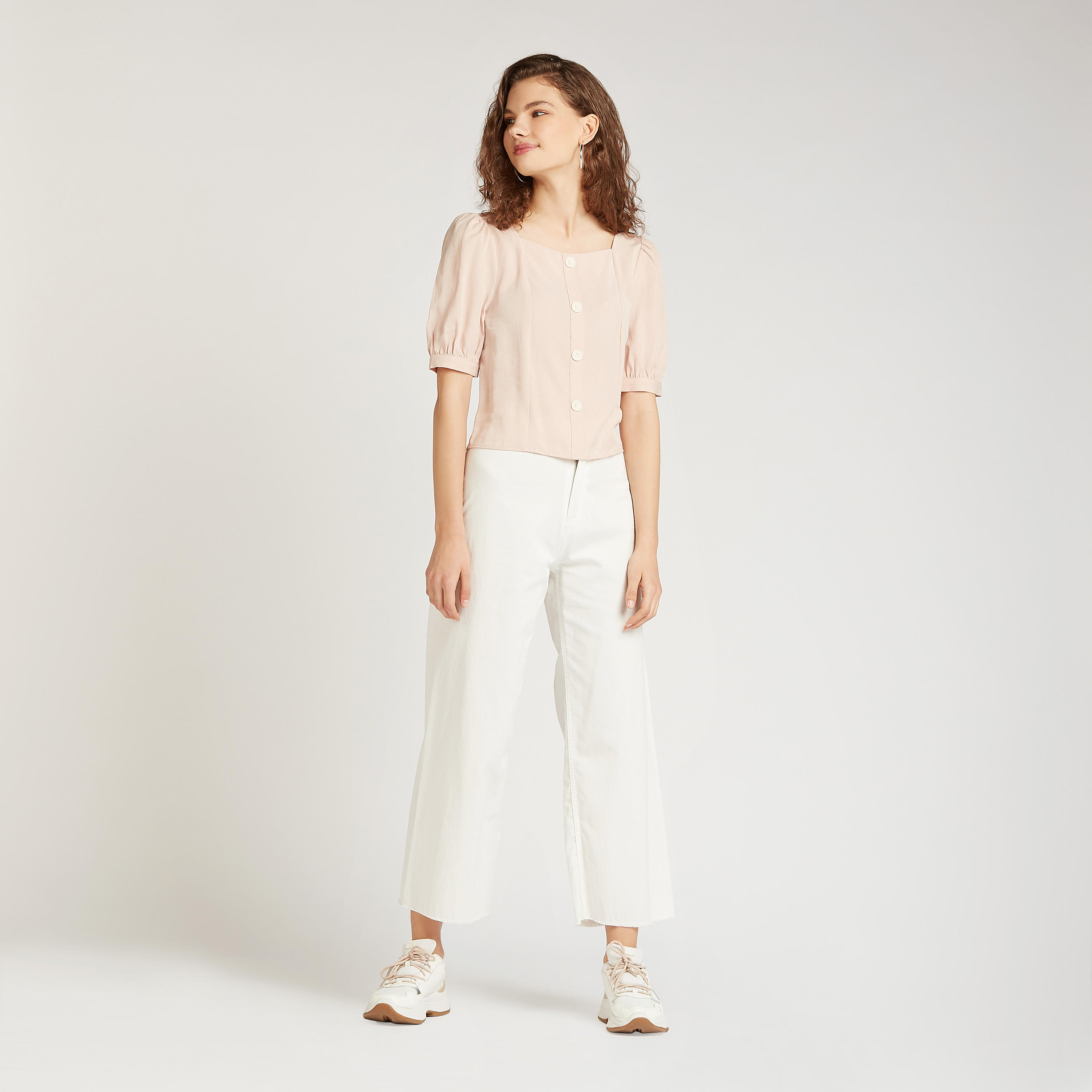 بلوزة سادة بياقة قلب وأكمام قصيرة من لي كوبر-women-clothing-shirtsandblouses-blouses-image-2