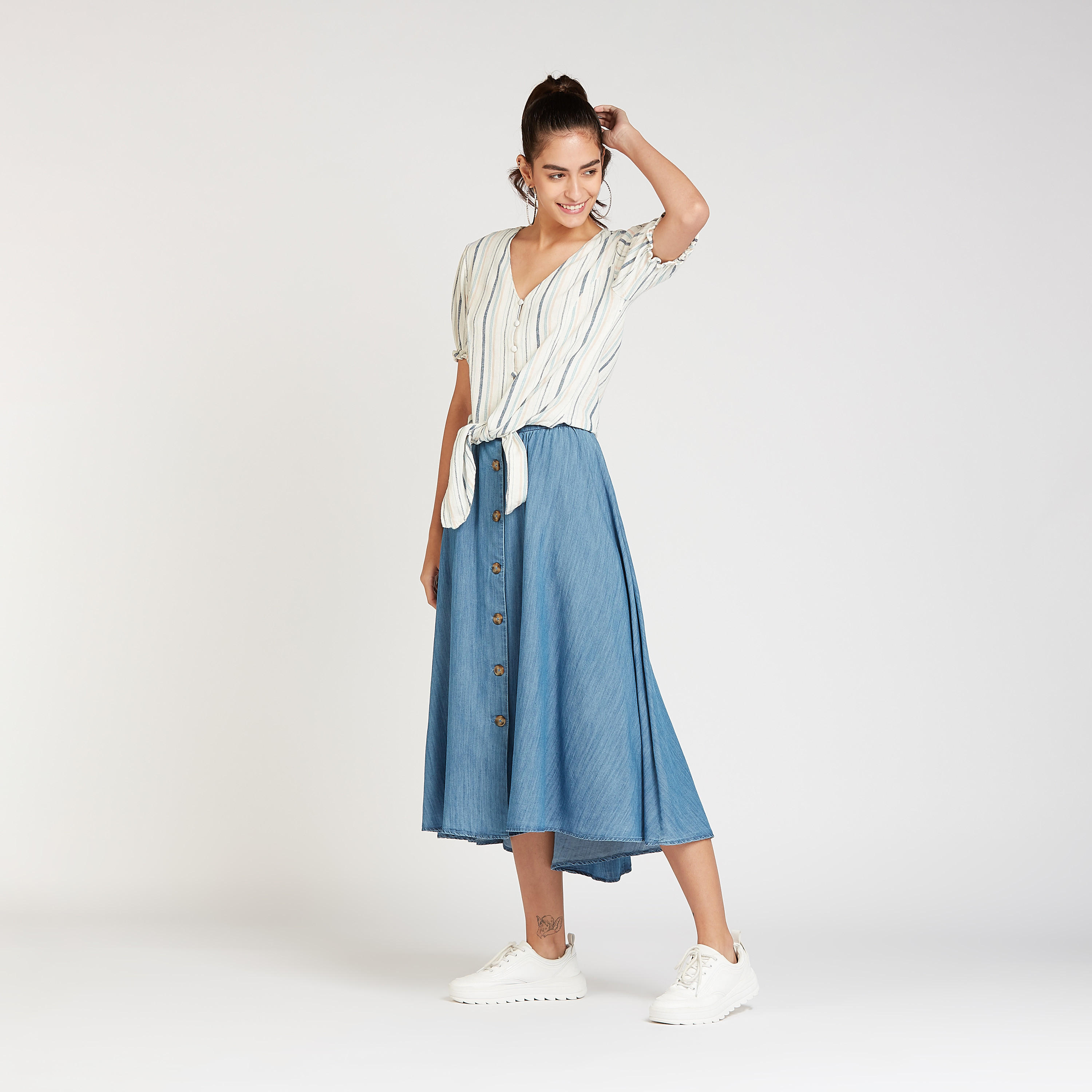 تنورة إيه لاين ميدي دنيم بحزام من لي كوبر-women-clothing-bottoms-skirts-image-2