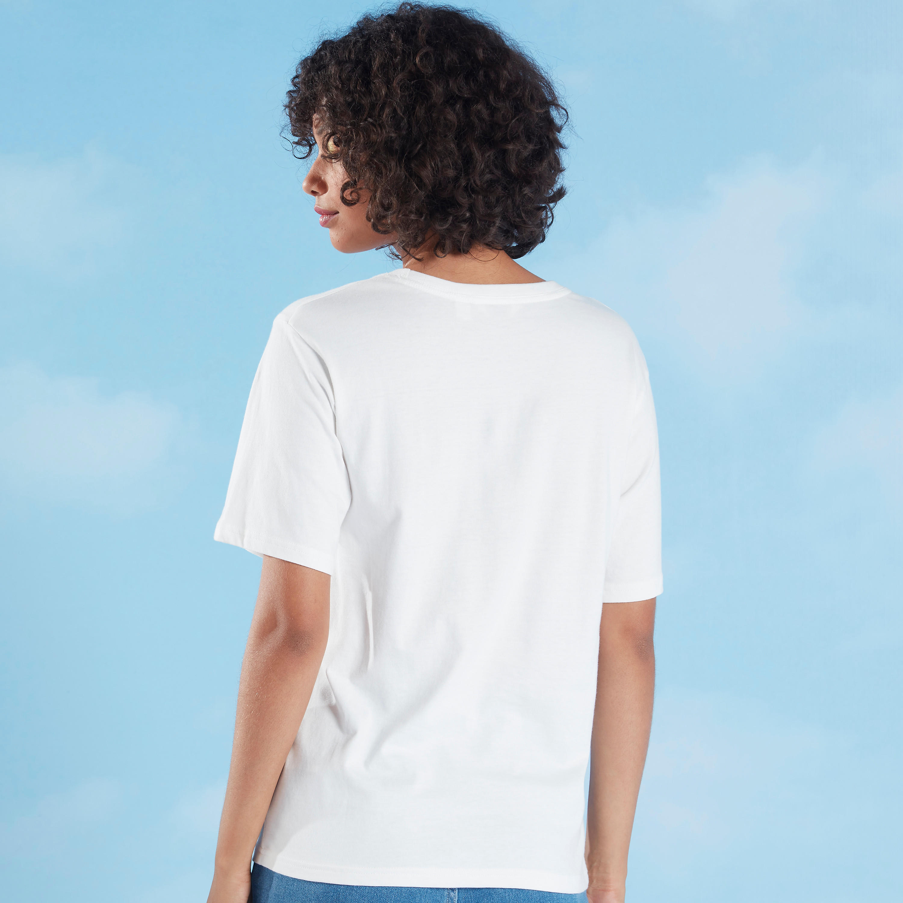 تيشيرت بياقة ضيّقة وأكمام قصيرة وطبعات من لي كوبر-women-clothing-tshirts-image-4