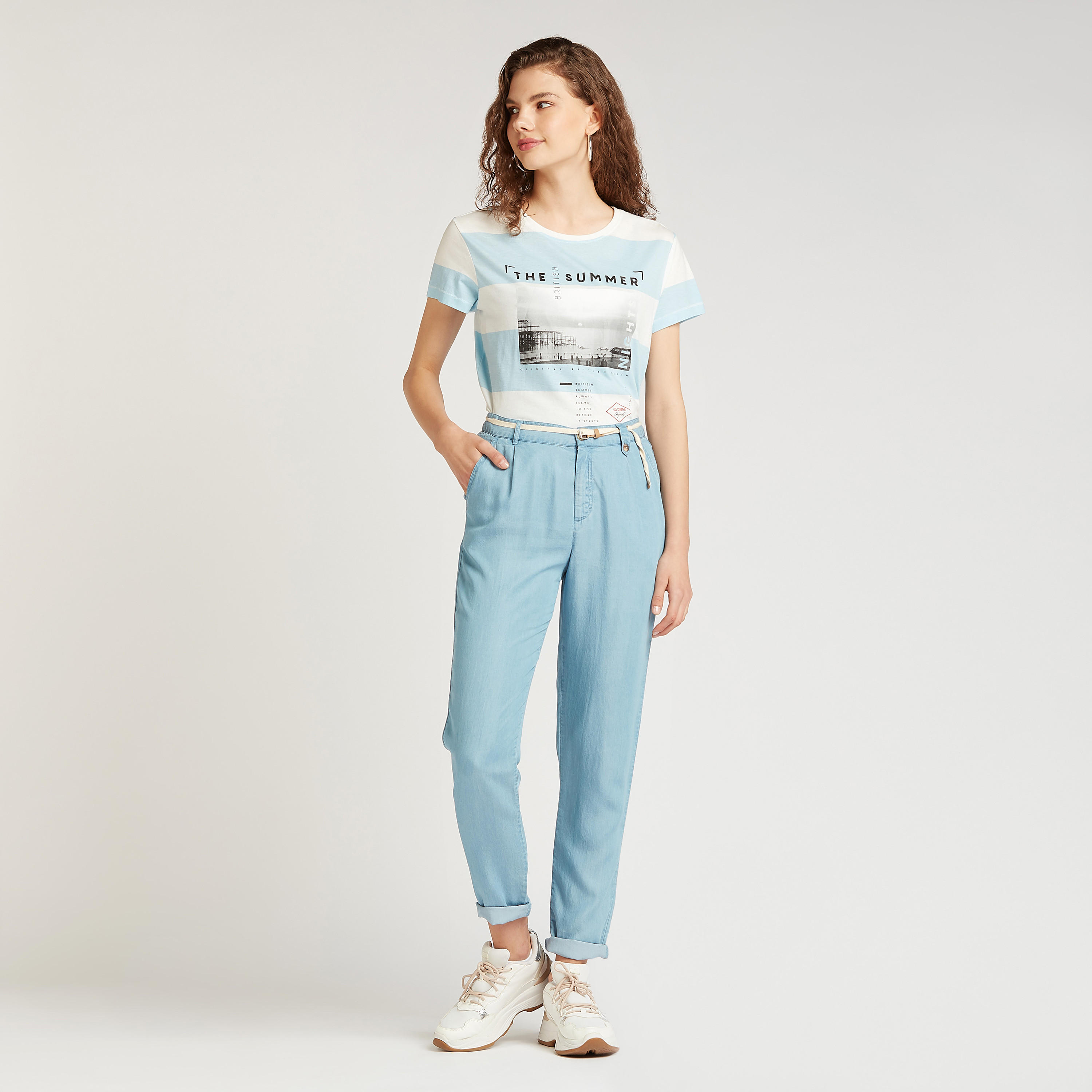 تيشيرت بقصة سليم بياقة ضيقة وأكمام قصيرة من لي كوبر-women-clothing-tshirts-image-2