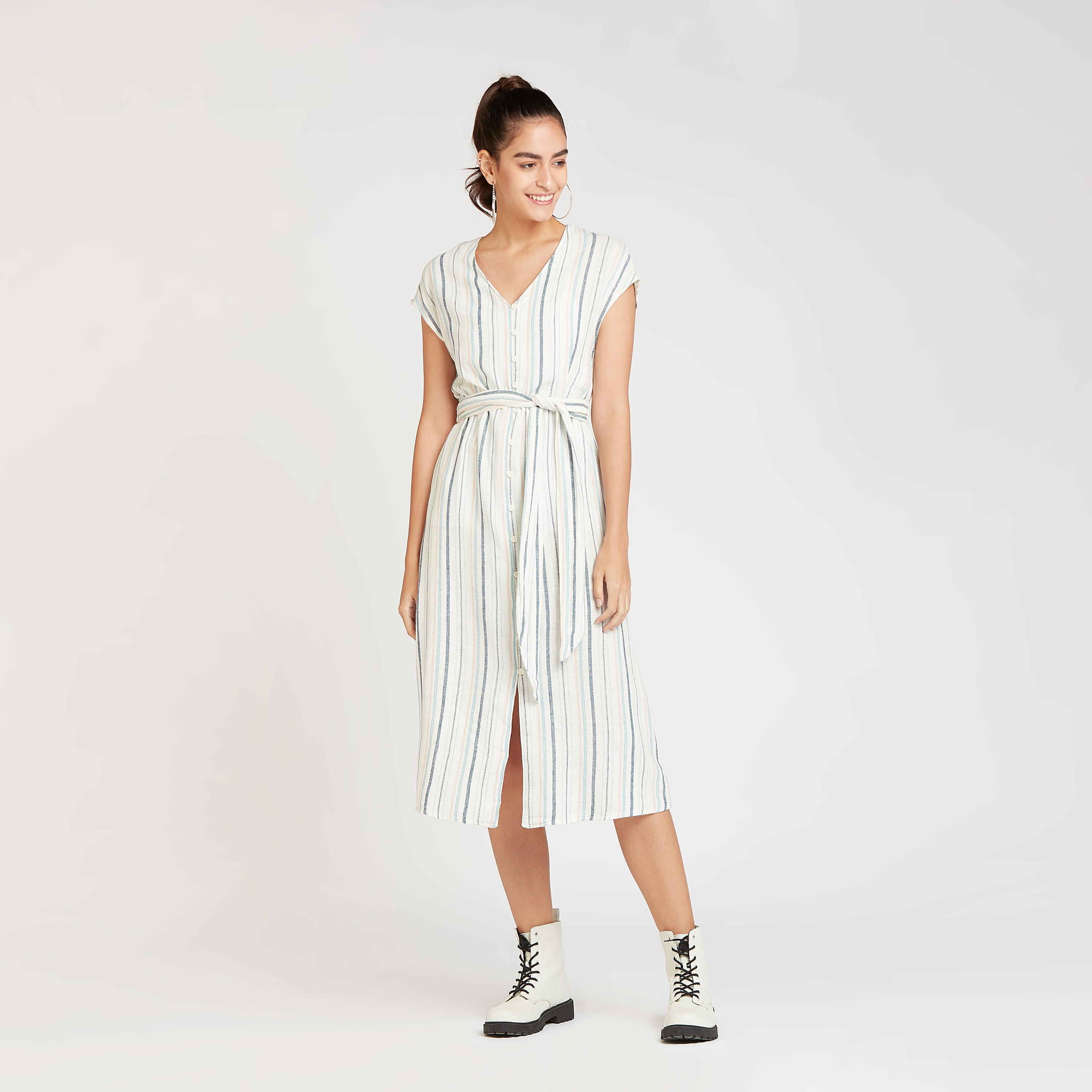فستان إيه لاين ميدي مخطط بأكمام كاب و أربطة من لي كوبر-women-clothing-dresses-image-1