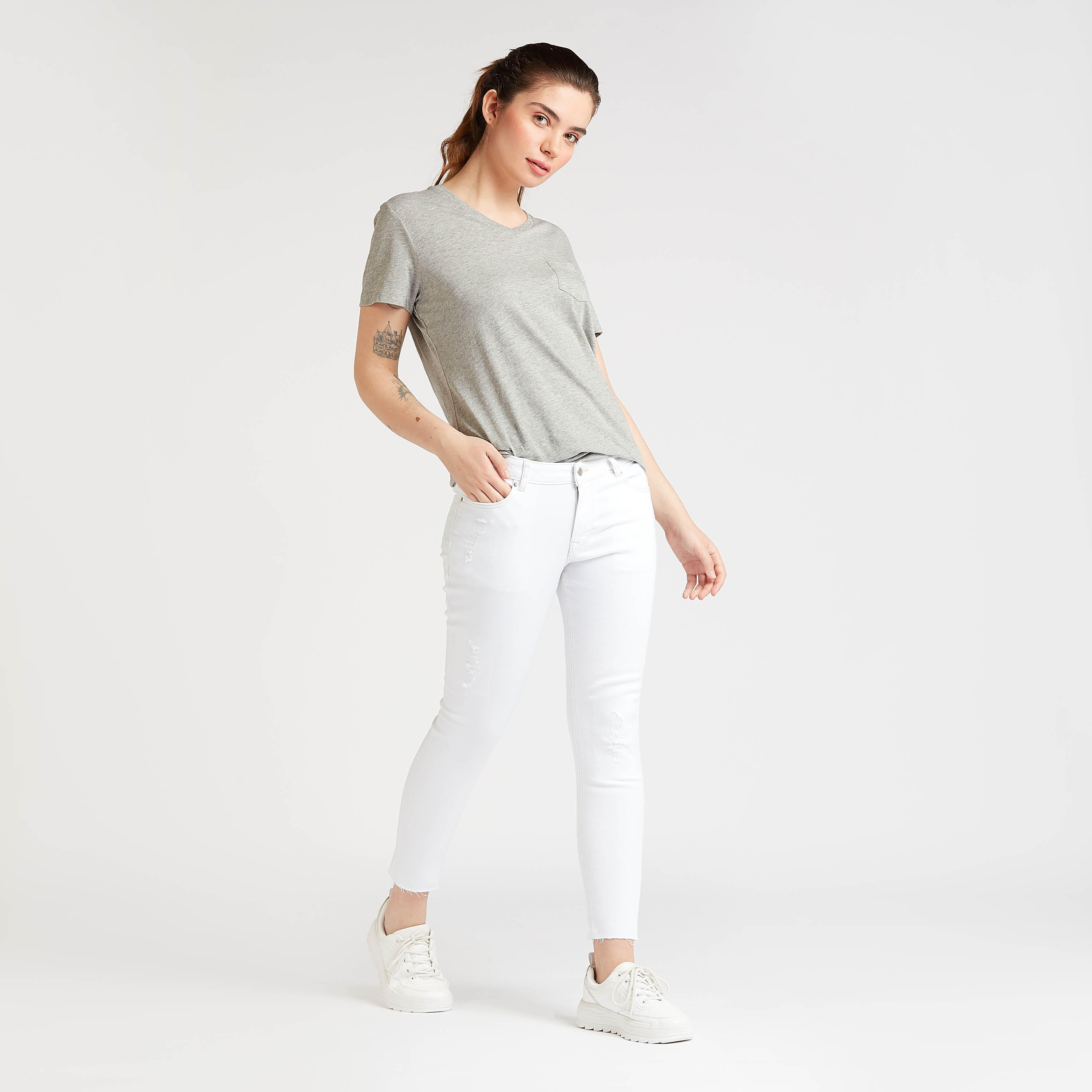 بنطلون جينز سكيني سادة بخصر متوسّط الإرتفاع وجيوب وعراوي من لي كوبر-women-clothing-bottoms-jeans-image-2