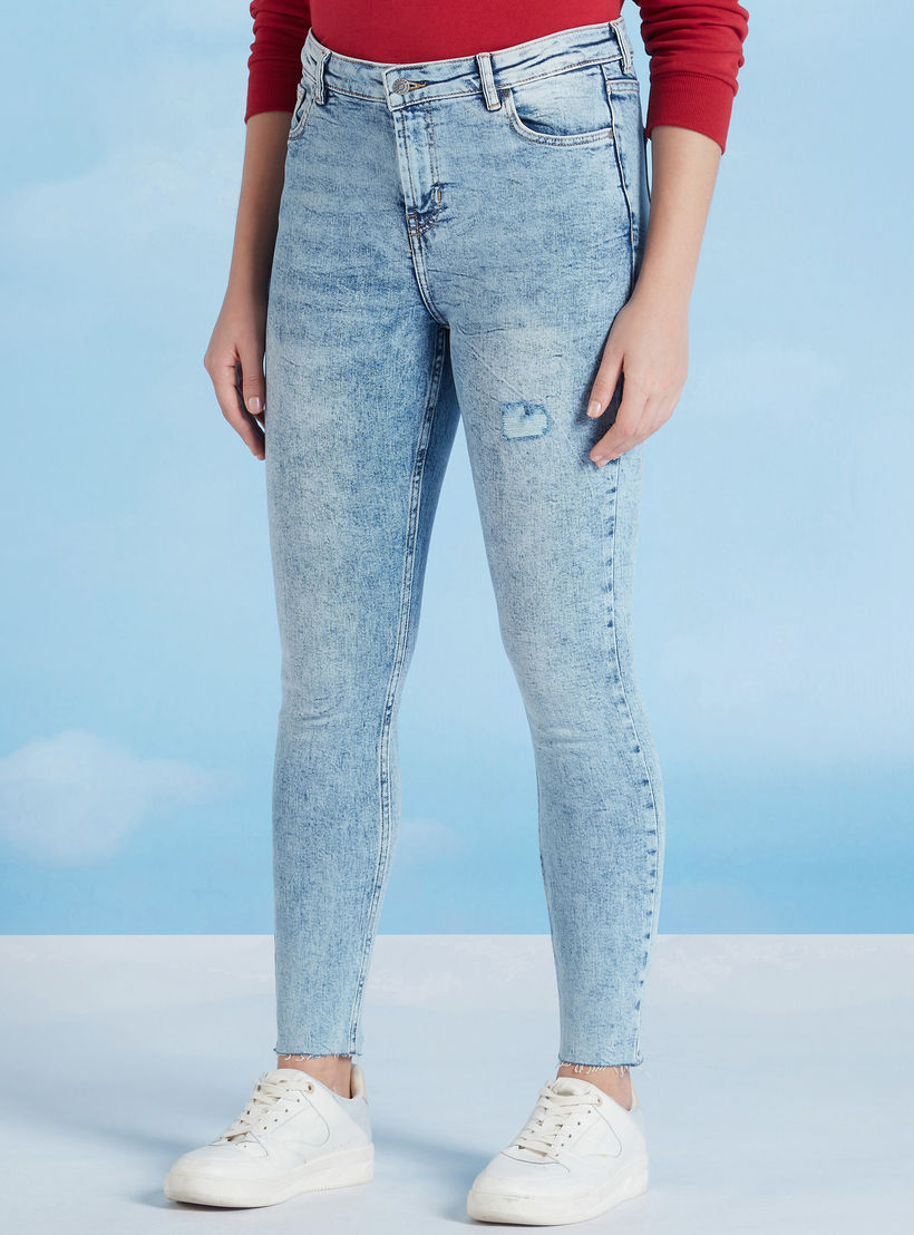 بنطلون جينز دنيم مضلع سكيني فيت بزر إغلاق من لي كوبر-women-clothing-bottoms-jeans-image-1