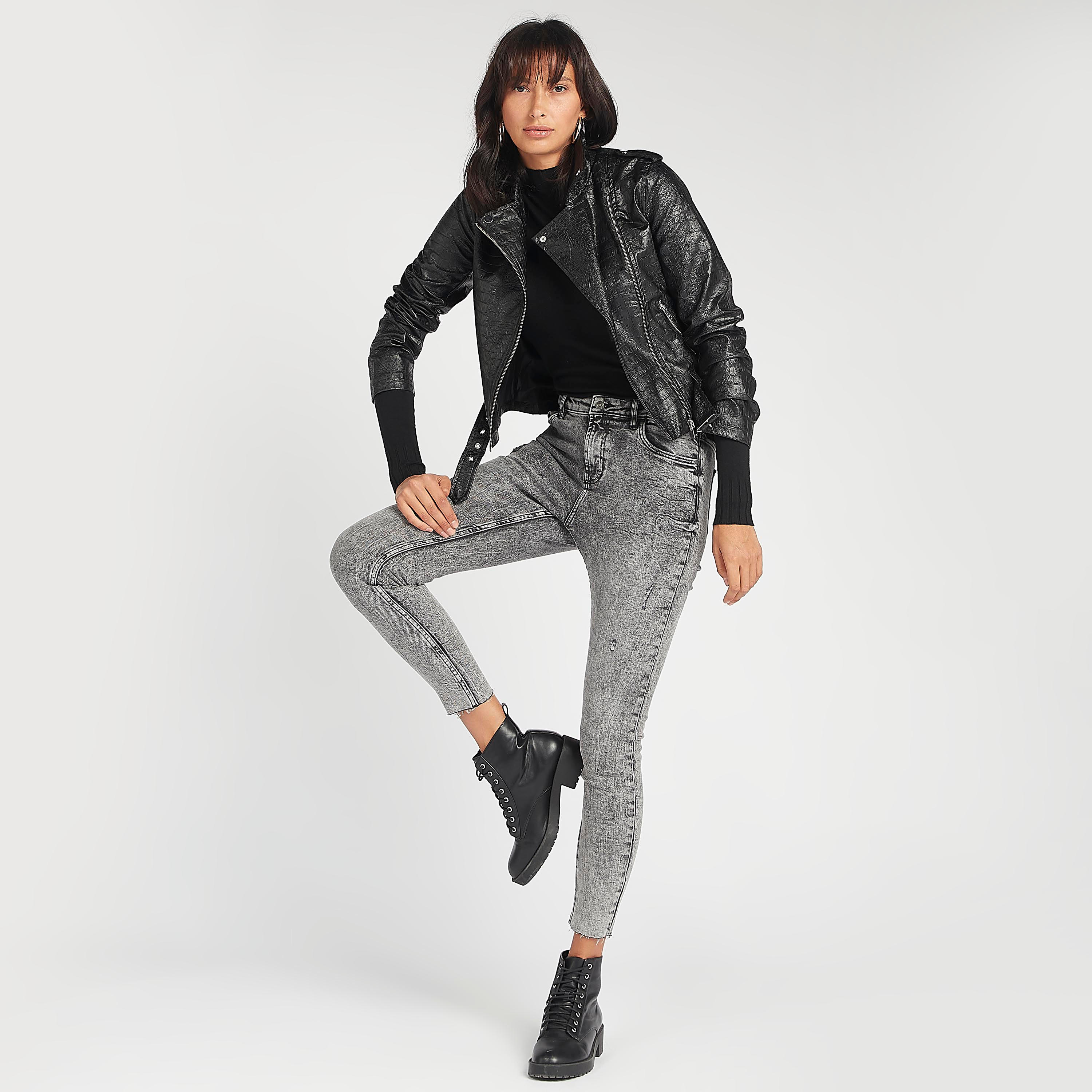 بنطلون جينز دنيم سادة سكيني فيت بزر إغلاق من لي كوبر-women-clothing-bottoms-jeans-image-1