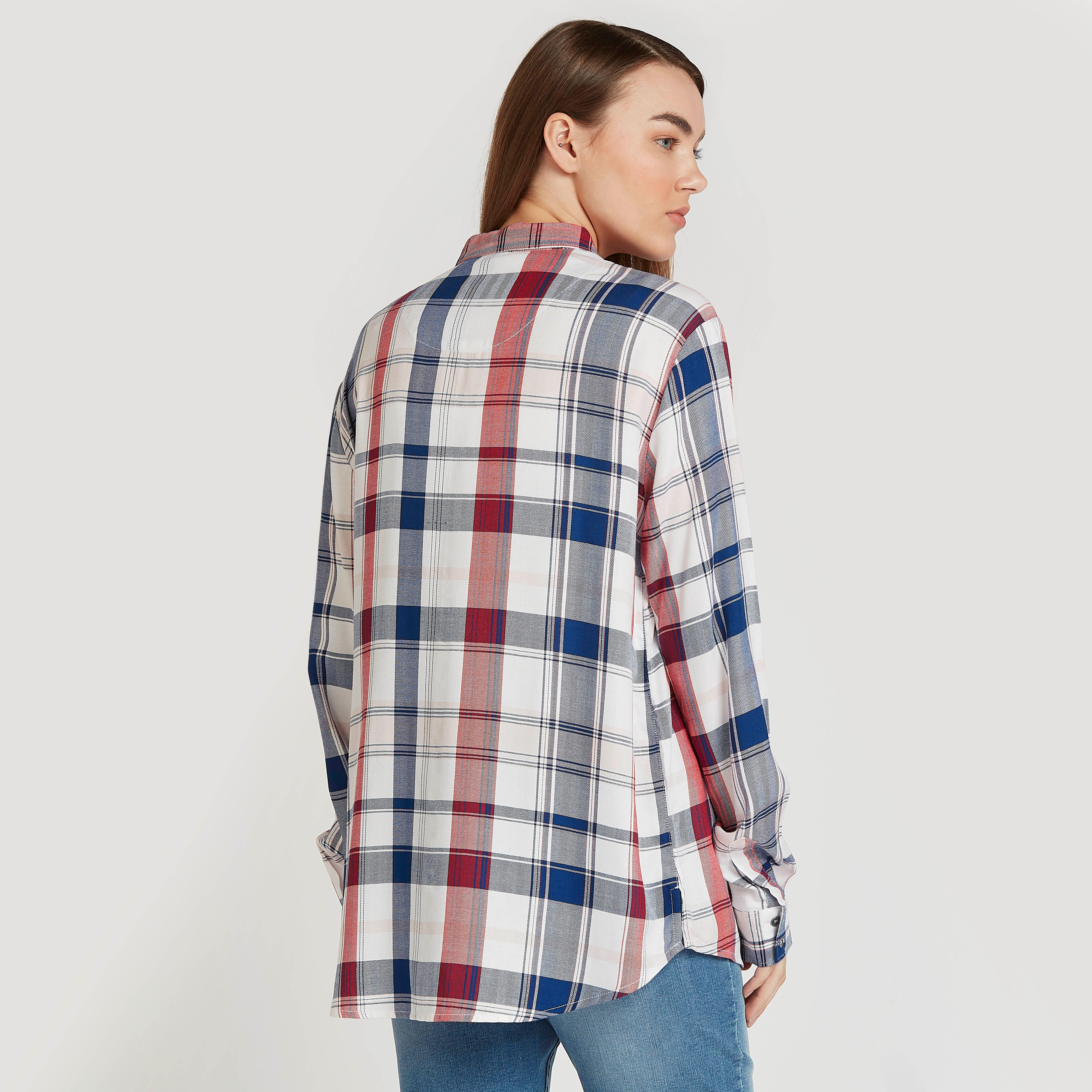 قميص كاروهات بأكمام طويلة وجيب على الصدر من لي كوبر-women-clothing-shirtsandblouses-shirts-image-4