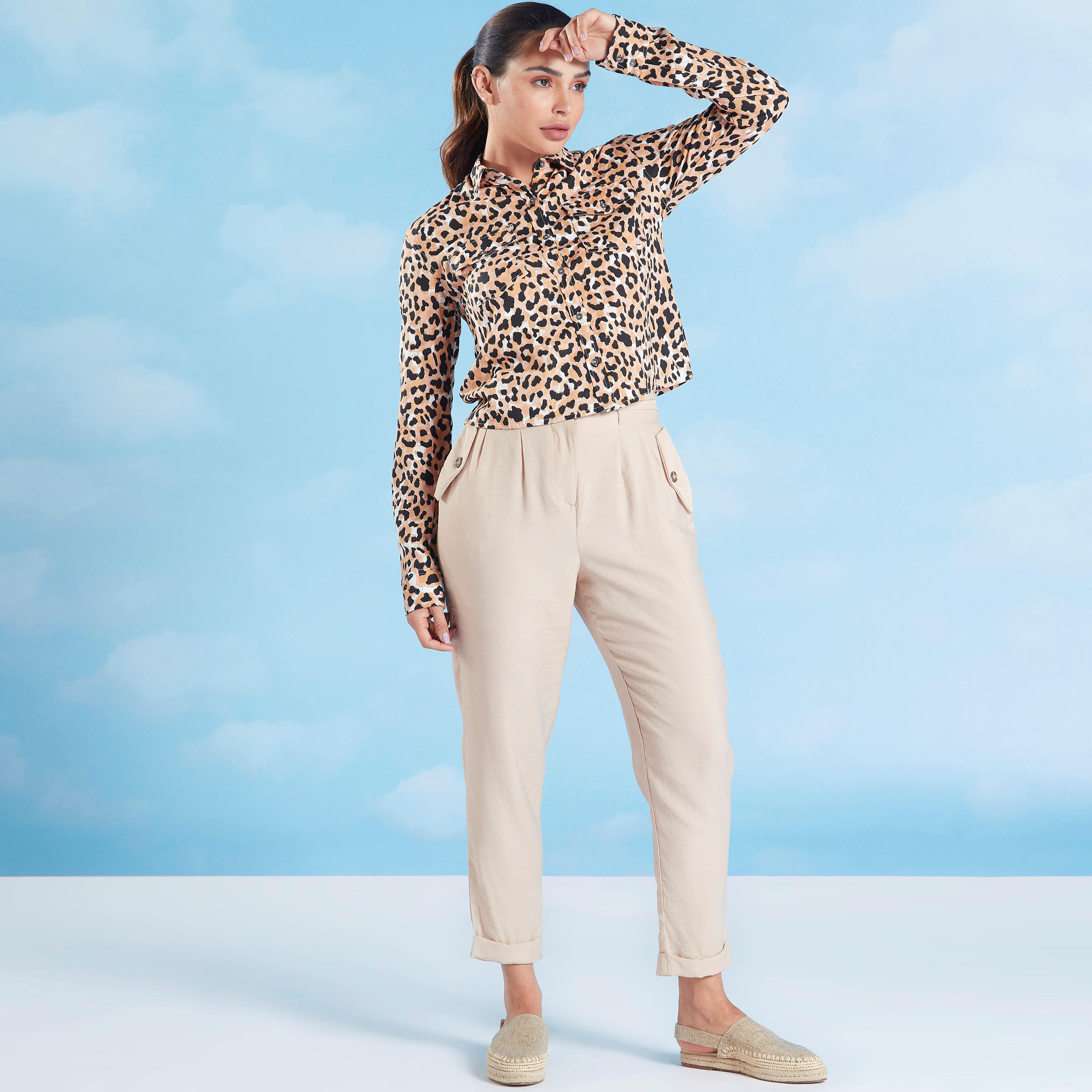 قميص بأكمام طويلة وجيوب بطيّة وطبعات حيوانات من لي كوبر-women-clothing-shirtsandblouses-shirts-image-2