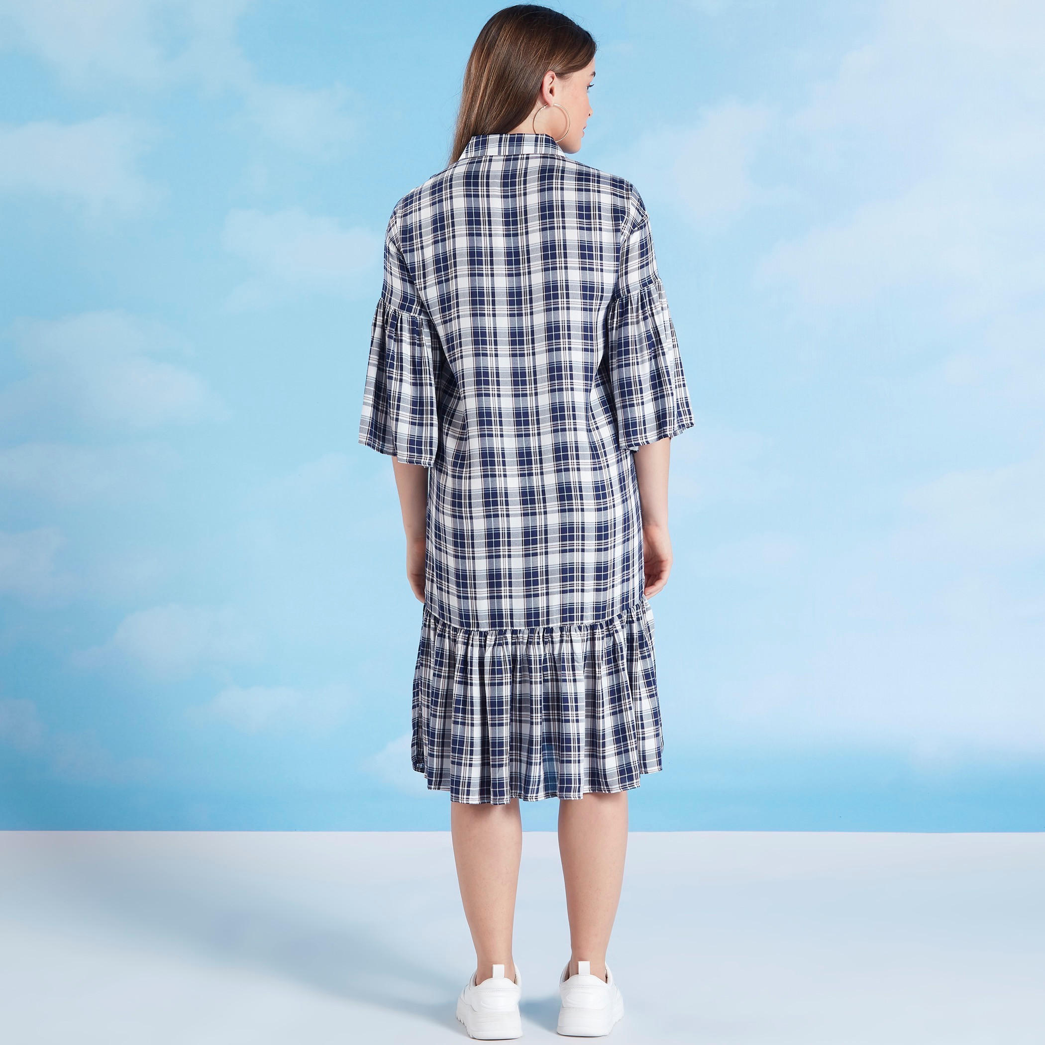فستان قميص ميدي مربعات بأكمام عريضة وجيب على الصدر من لي كوبر-women-clothing-dresses-image-4