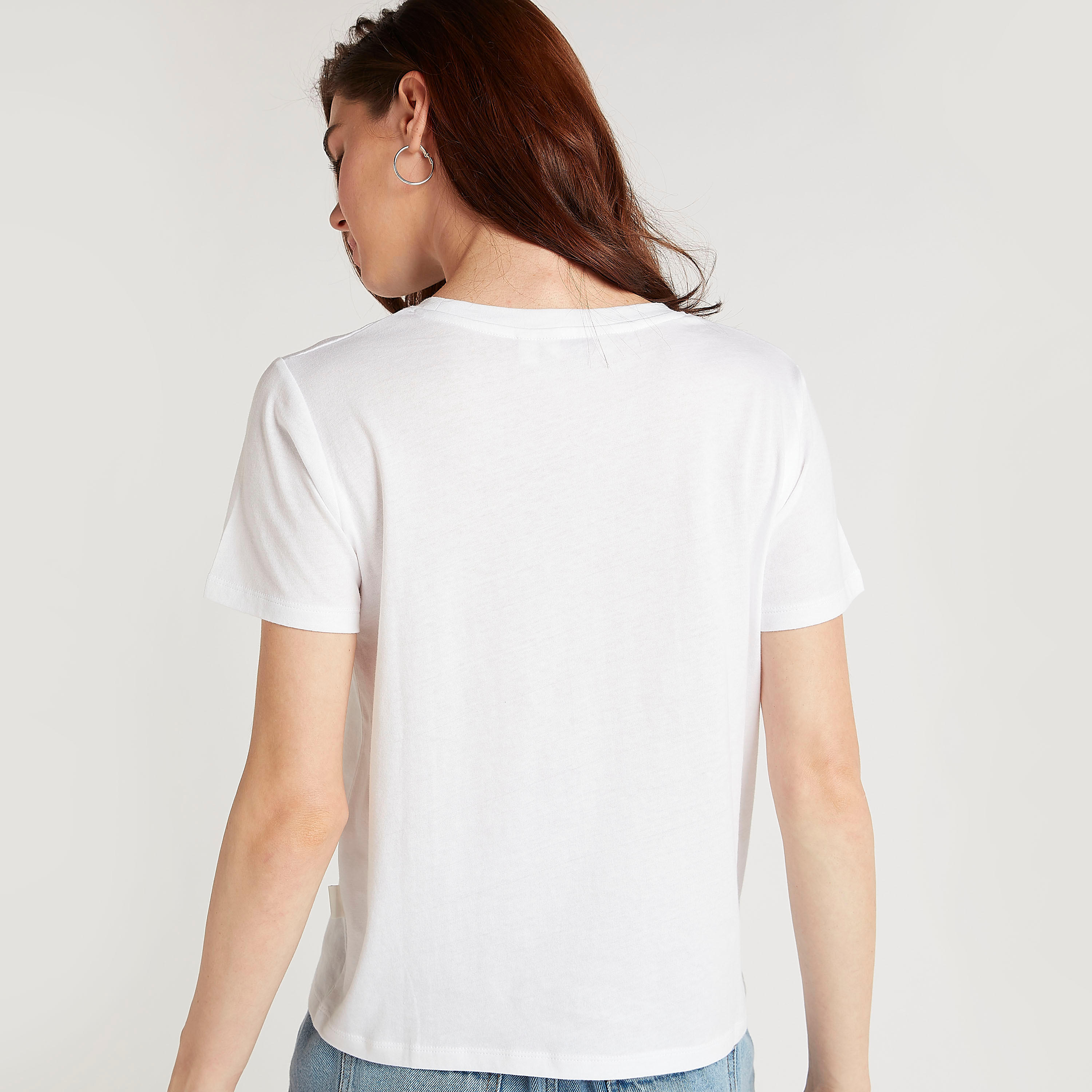 تيشيرت بياقة ضيّقة وأكمام قصيرة من لي كوبر-women-clothing-tshirts-image-1