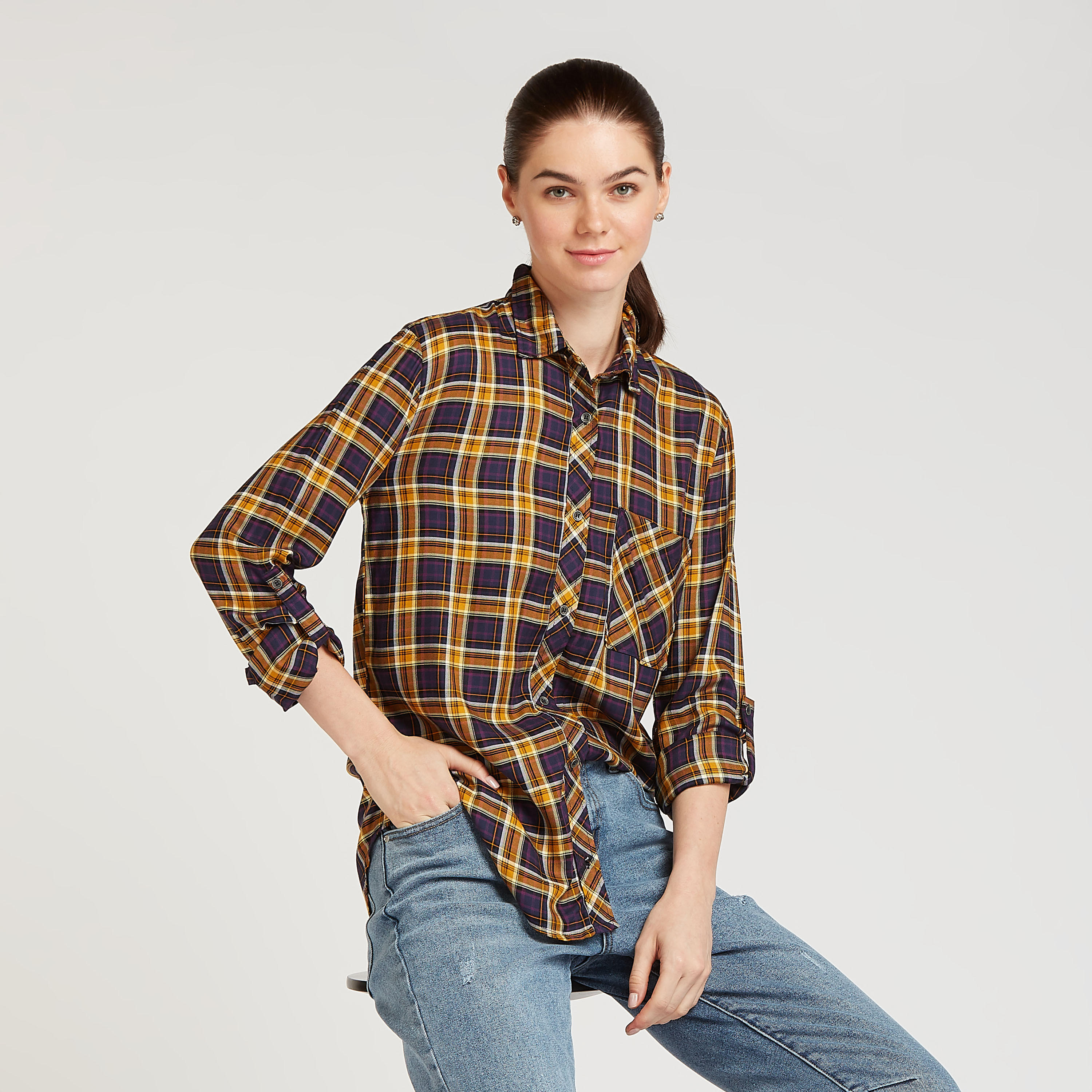 قميص كاروهات بأكمام طويلة وجيب على الصدر من لي كوبر-women-clothing-shirtsandblouses-shirts-image-1