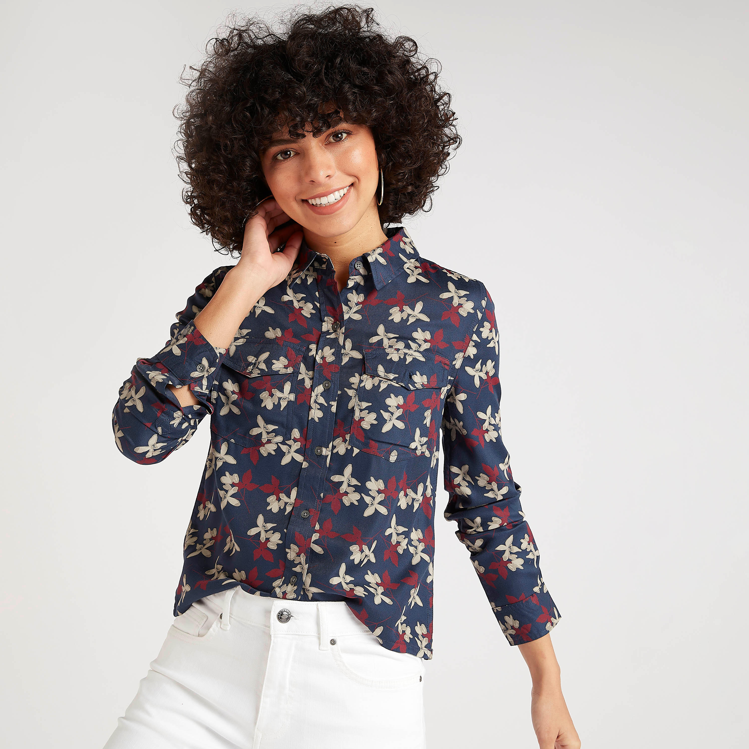 قميص بوي فريند دنيم بطبعات وجيب بطيّة من لي كوبر-women-clothing-shirtsandblouses-shirts-image-1