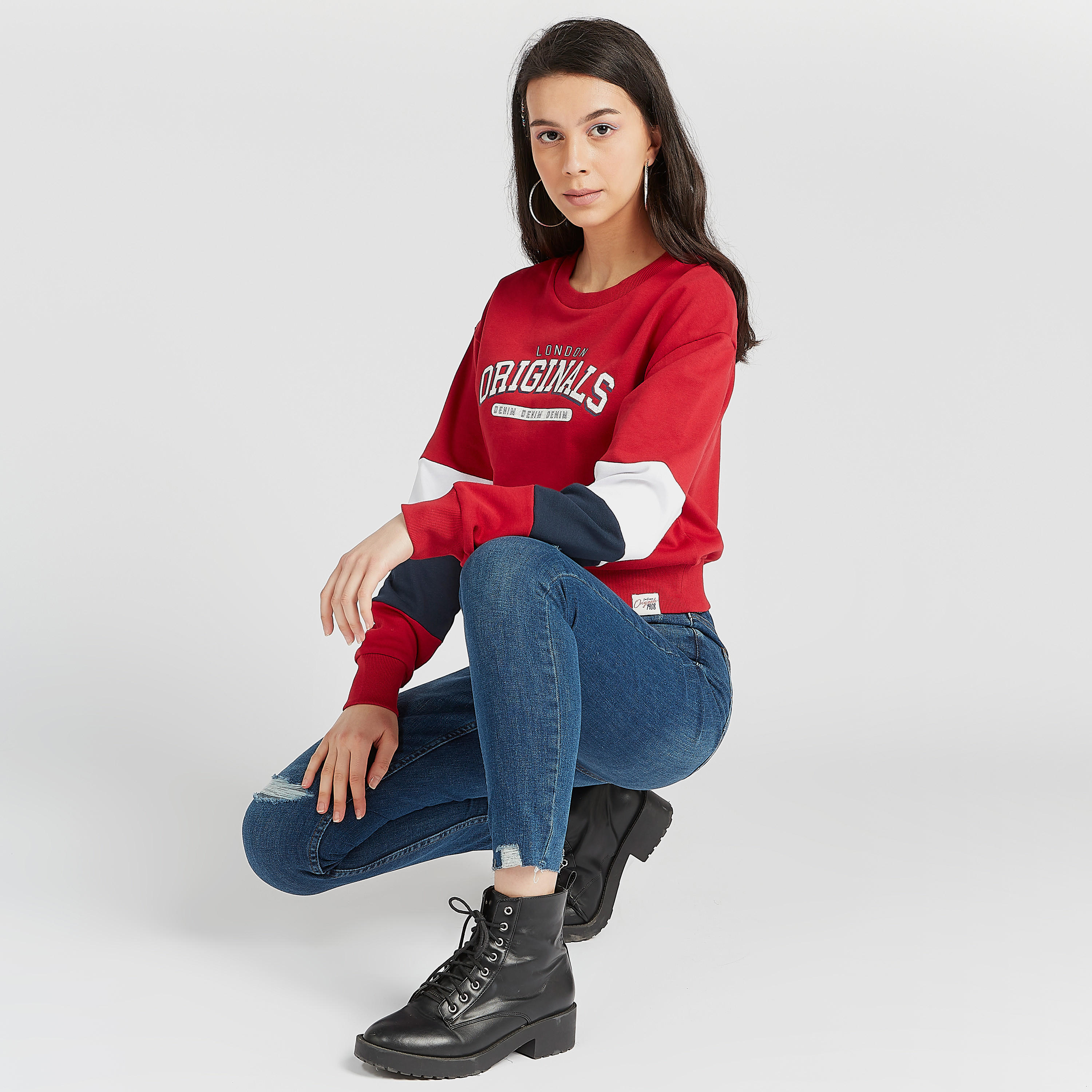 سويت شيرت مستدام بياقة ضيّقة وأكمام طويلة وطبعات من لي كوبر-women-winterwear-hoodiesandsweatshirts-sweatshirts-image-2