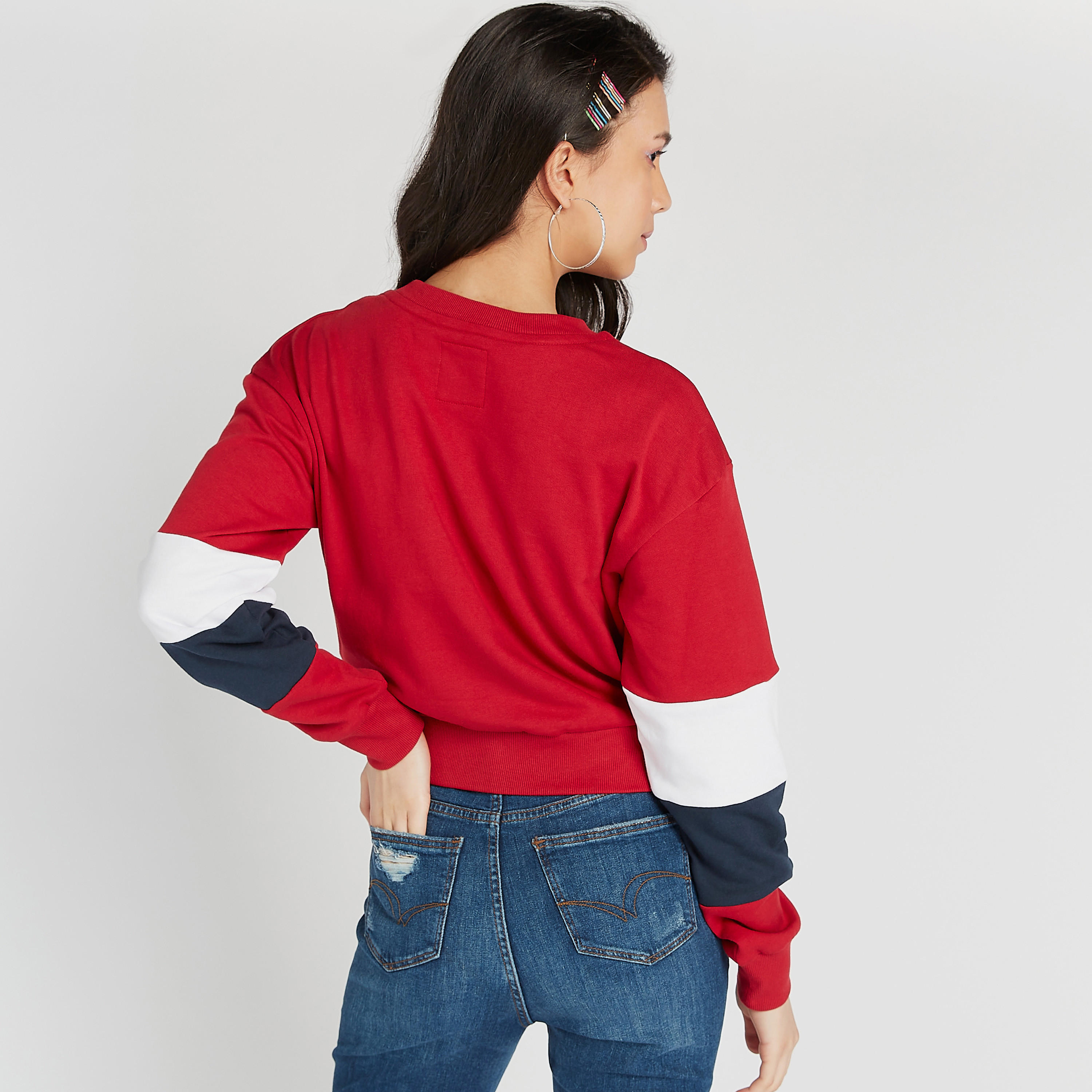 سويت شيرت مستدام بياقة ضيّقة وأكمام طويلة وطبعات من لي كوبر-women-winterwear-hoodiesandsweatshirts-sweatshirts-image-4