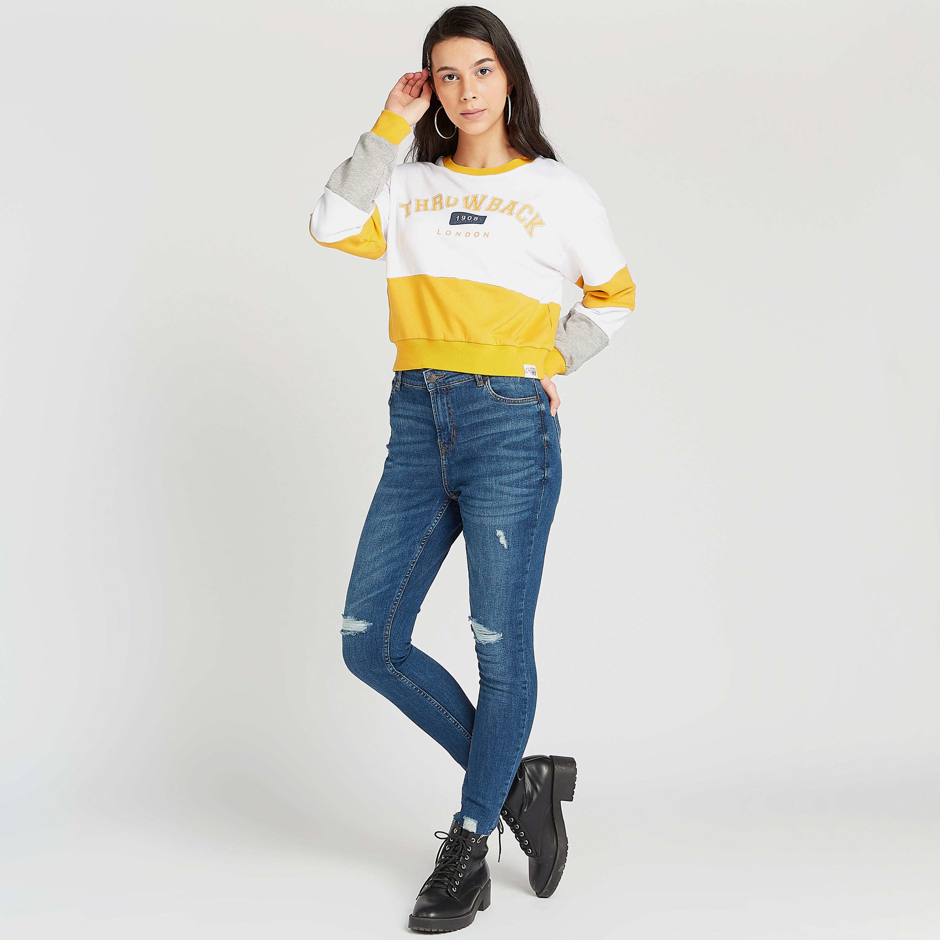 سويت شيرت مستدام بياقة ضيّقة وأكمام طويلة وطبعات من لي كوبر-women-winterwear-hoodiesandsweatshirts-sweatshirts-image-2