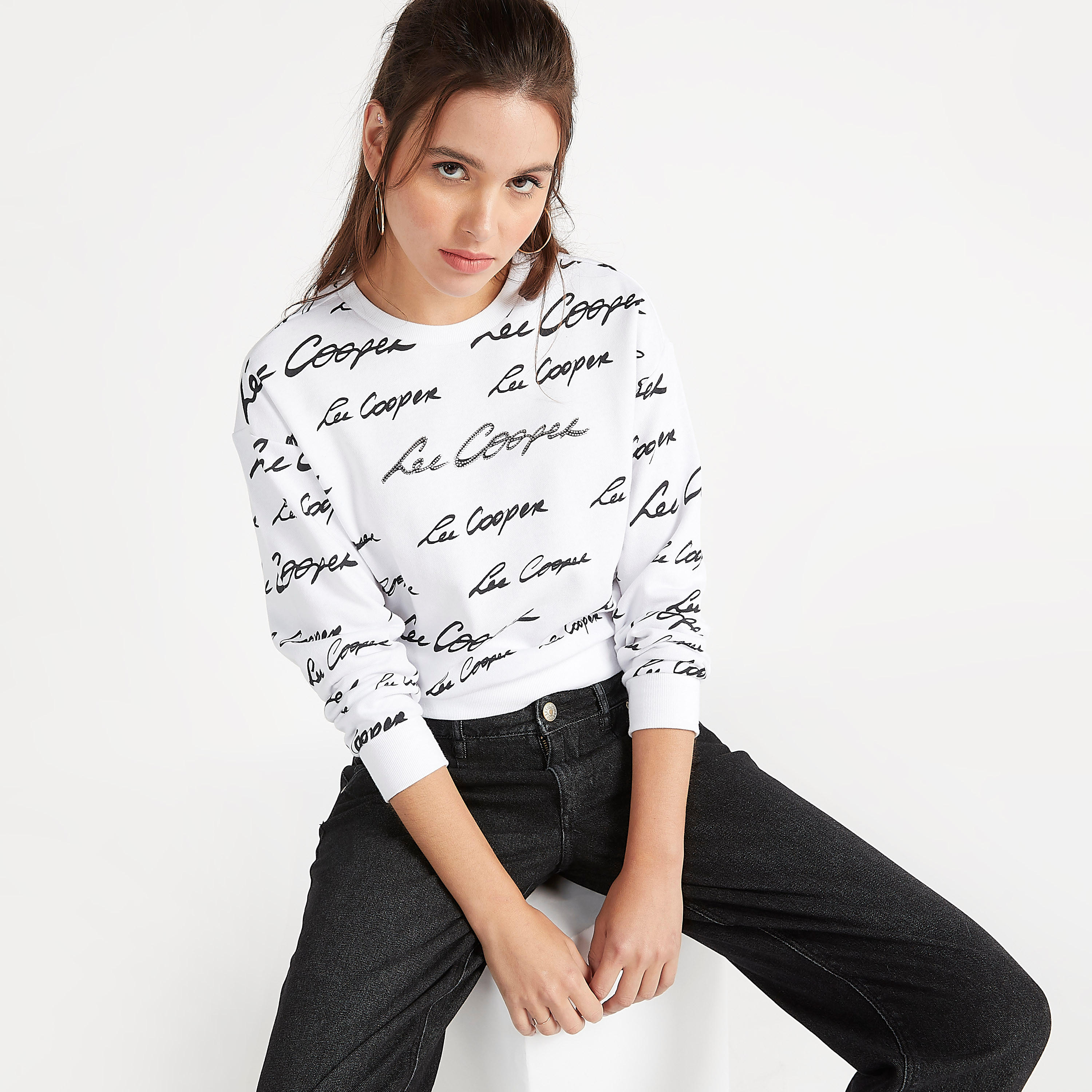 سويت شيرت مستدام بأكمام طويلة وطبعات من لي كوبر-women-winterwear-hoodiesandsweatshirts-sweatshirts-image-1