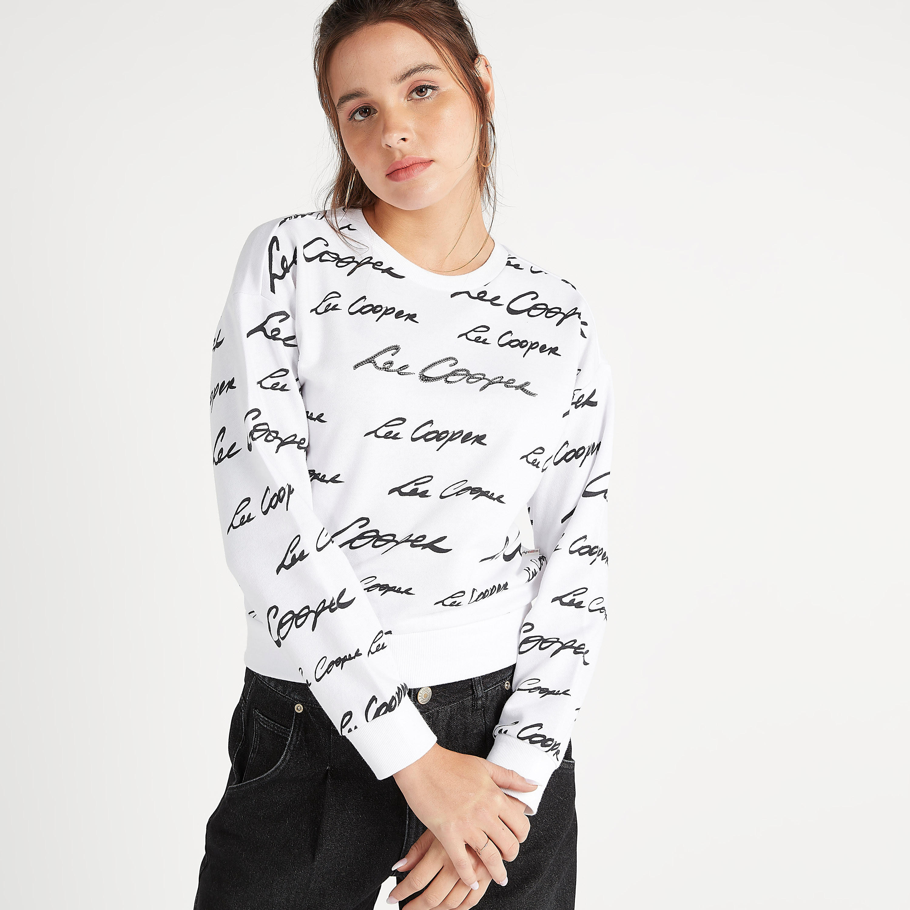 سويت شيرت مستدام بأكمام طويلة وطبعات من لي كوبر-women-winterwear-hoodiesandsweatshirts-sweatshirts-image-6